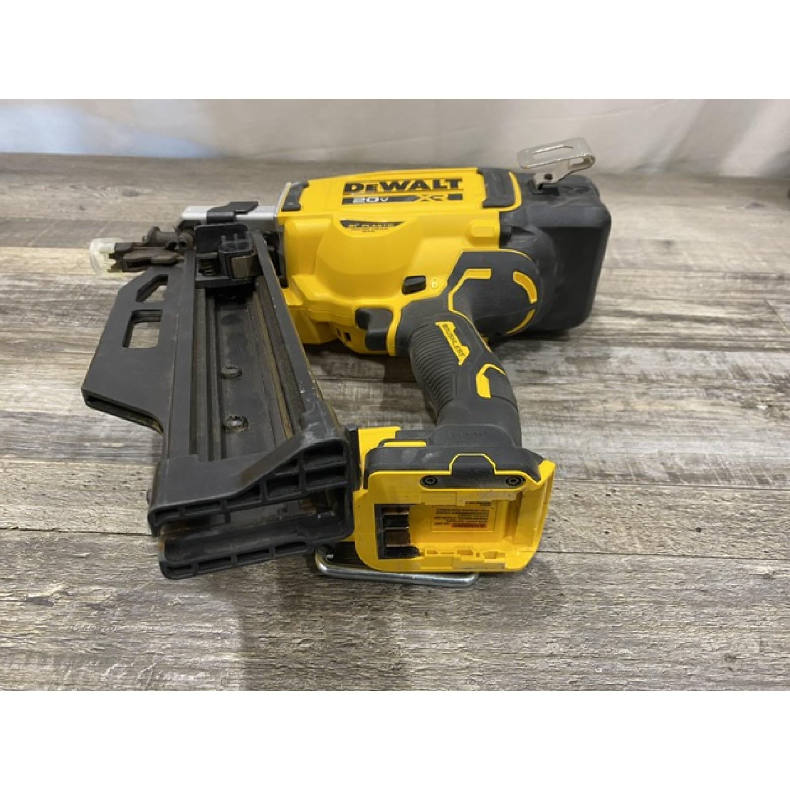 AS-IS DEWALT 20-Volt 21° Cordless Framing Nailer (Tool-Only)