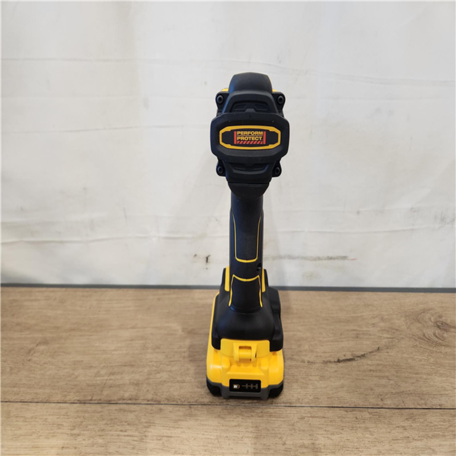 AS-IS- DEWALT 20V XR Lithium-Ion Cordless Brushless 1/2 in. Drill/Driver Kit
