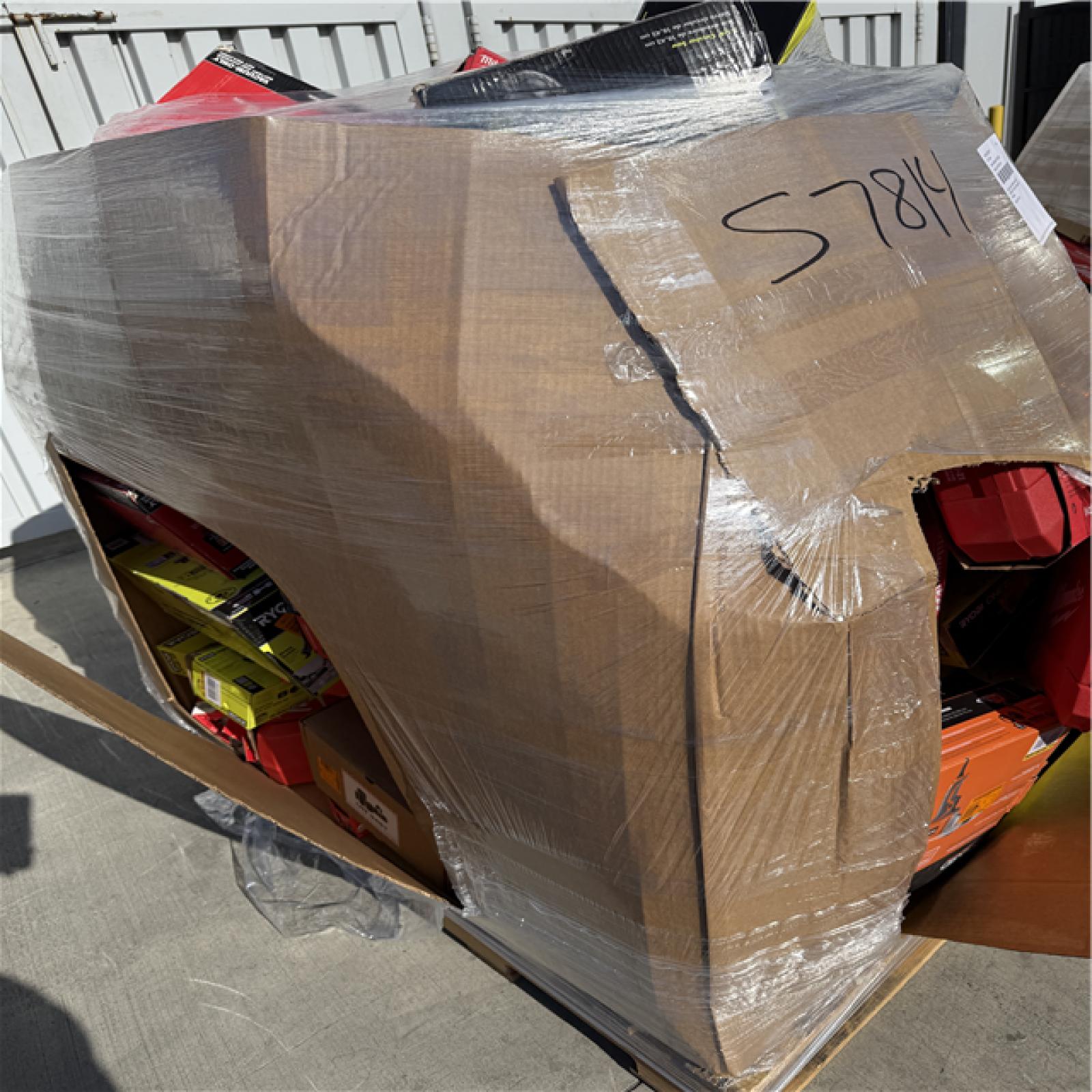 California AS-IS POWER TOOLS Partial Lot (3 Pallets) P-R057814