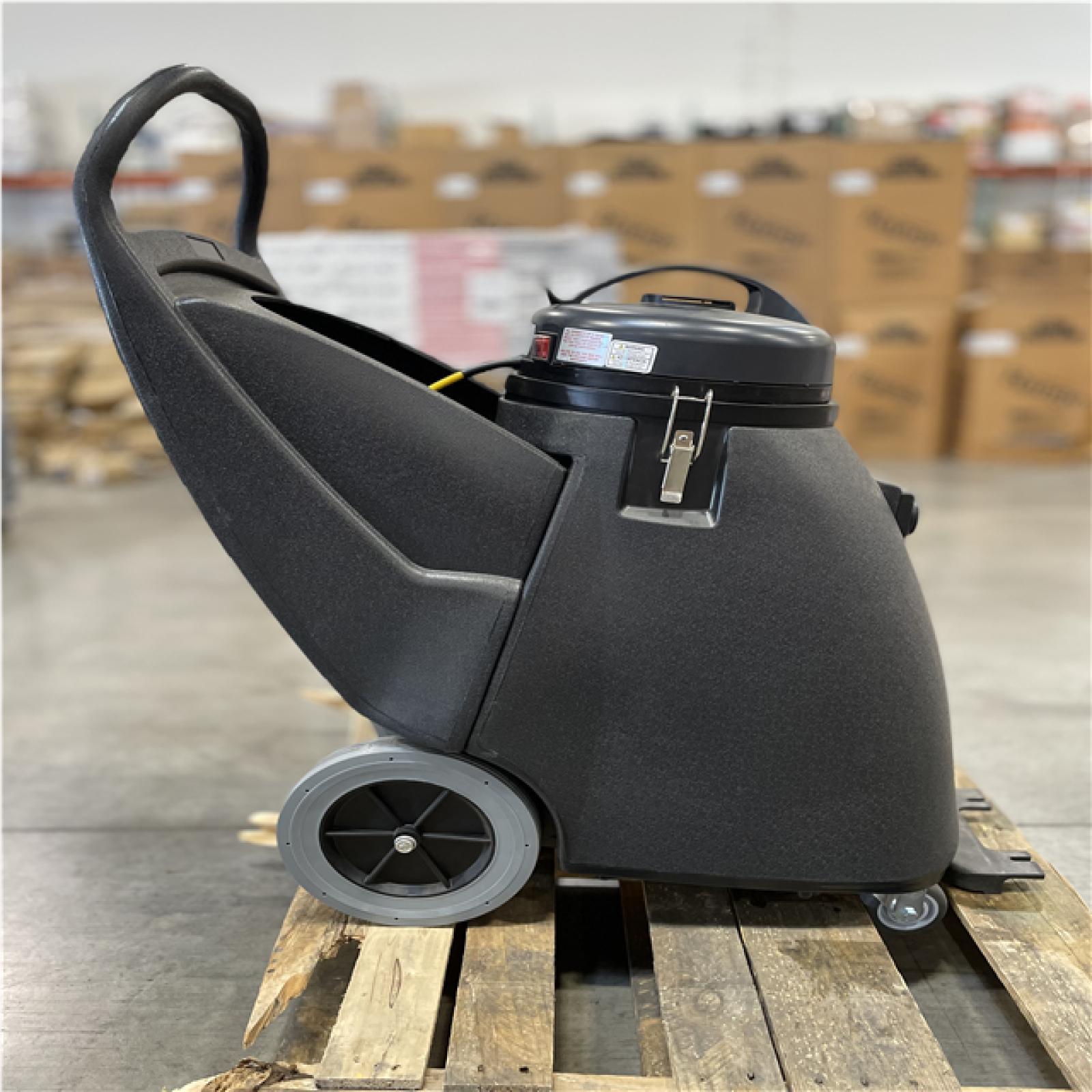DALLAS LOCATION- AS-IS RENOWN 18 Gal. Wet/Dry Vacuum Tank Shovel Nose Design