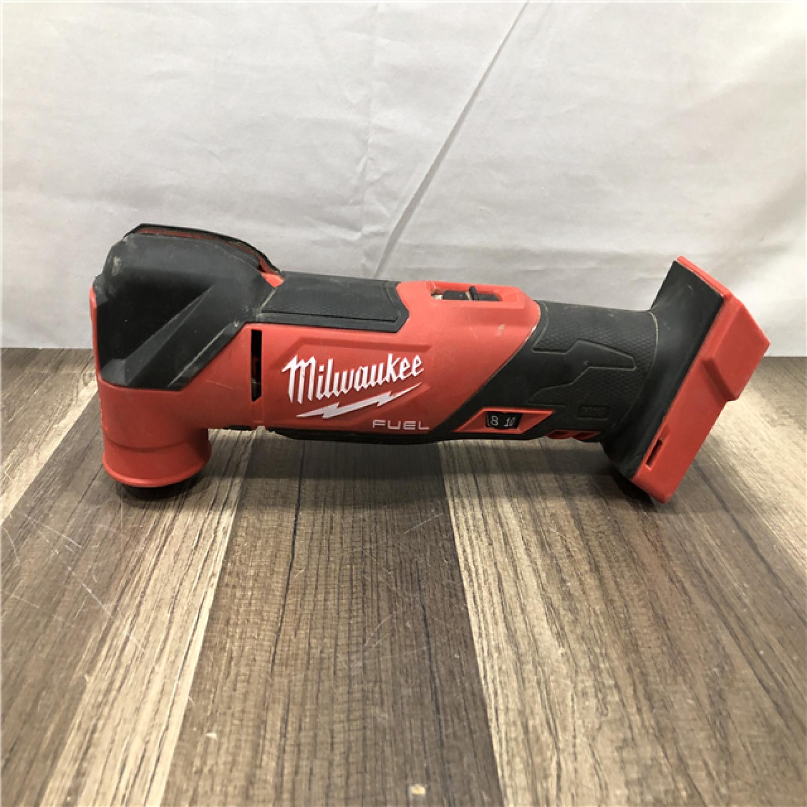 AS-IS Milwaukee M18 FUEL 18V Lithium-Ion Cordless Brushless Oscillating Multi-Tool (Tool-Only)
