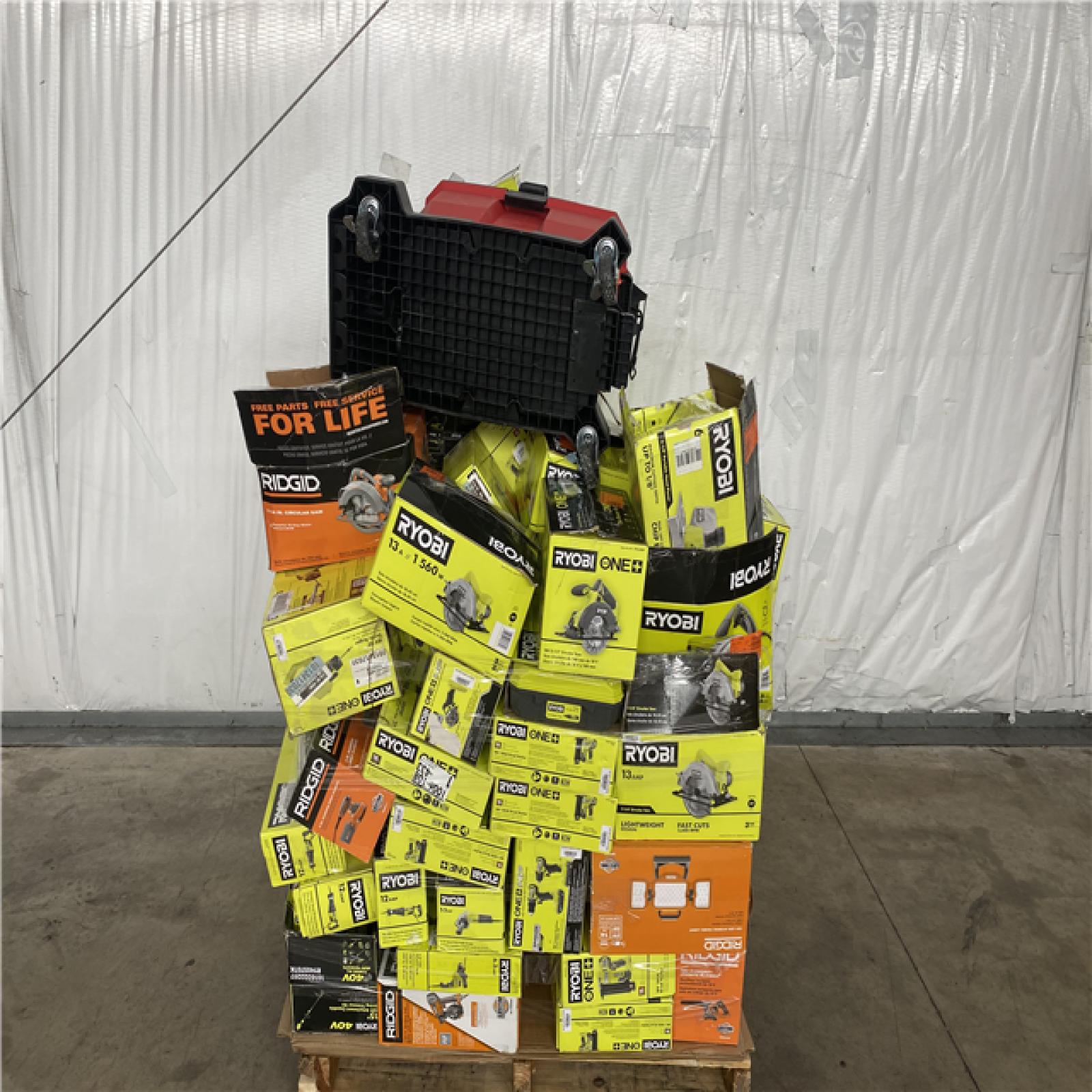 Houston Location AS IS - Tool Pallet