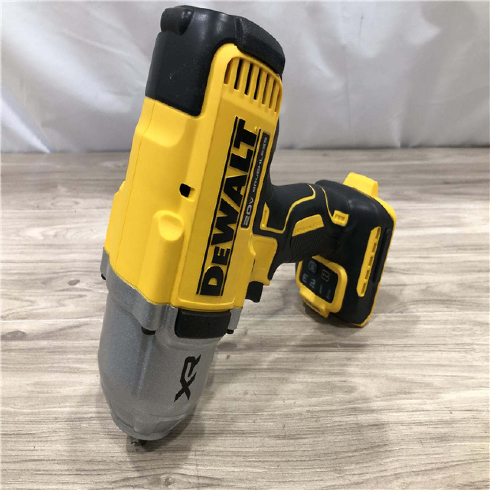 AS-IS Dewalt 20V MAX Lithium-Ion Cordless 1/2 in. Impact Wrench Kit