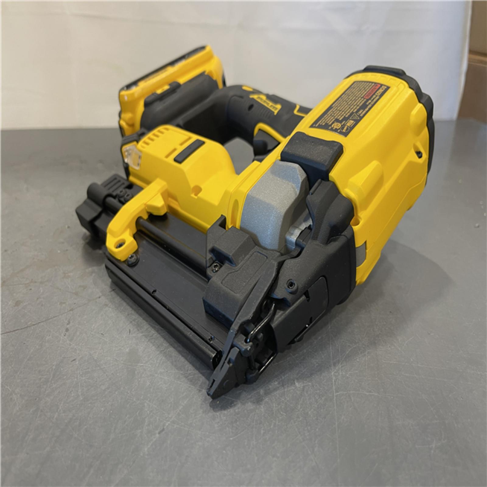 AS-IS - DeWalt ATOMIC 20V MAX Lithium Ion Cordless 23 Gauge Pin Nailer Kit