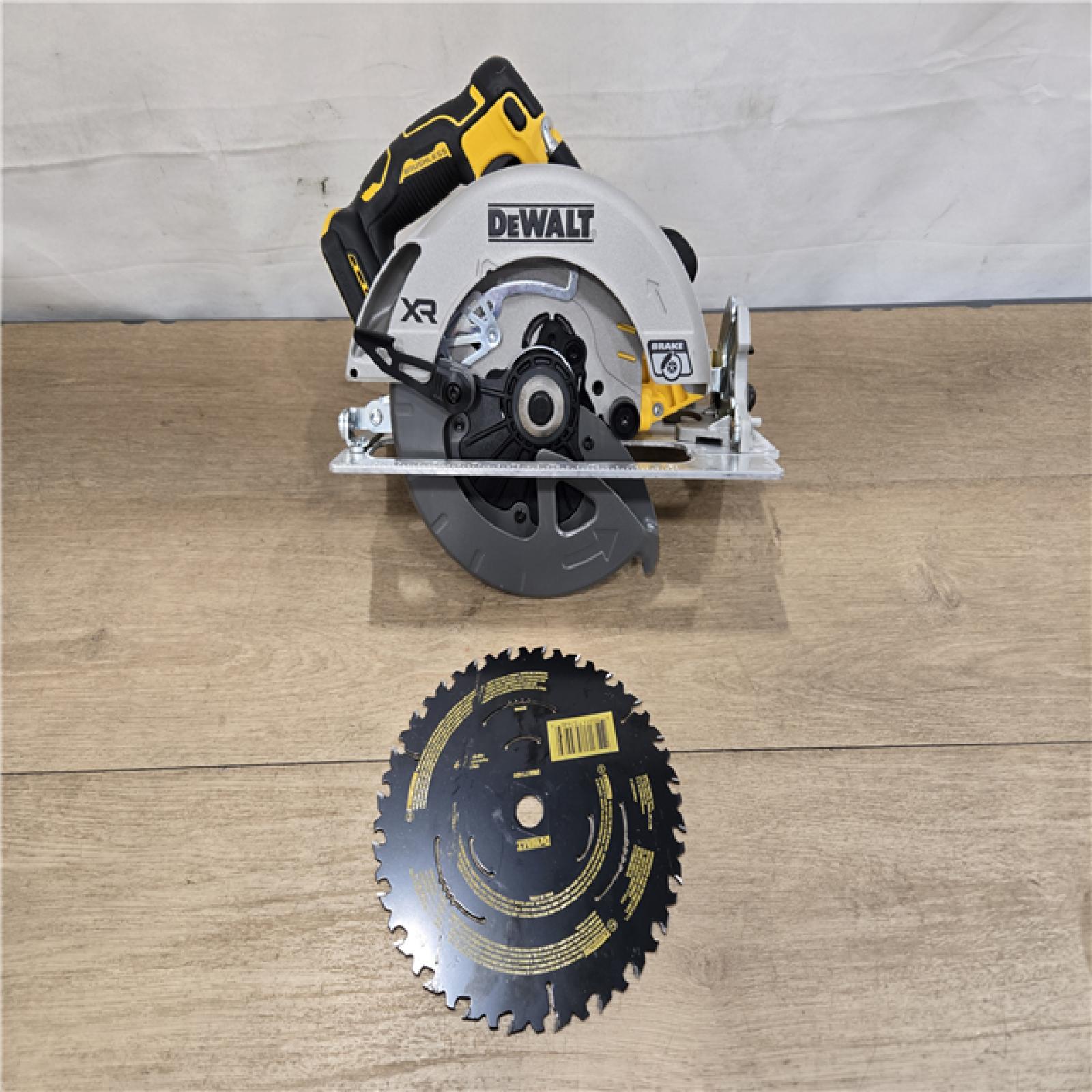 AS-IS DEWALT 20V MAX 7-1/4 in. Cordless Circular Saw (Tool Only)