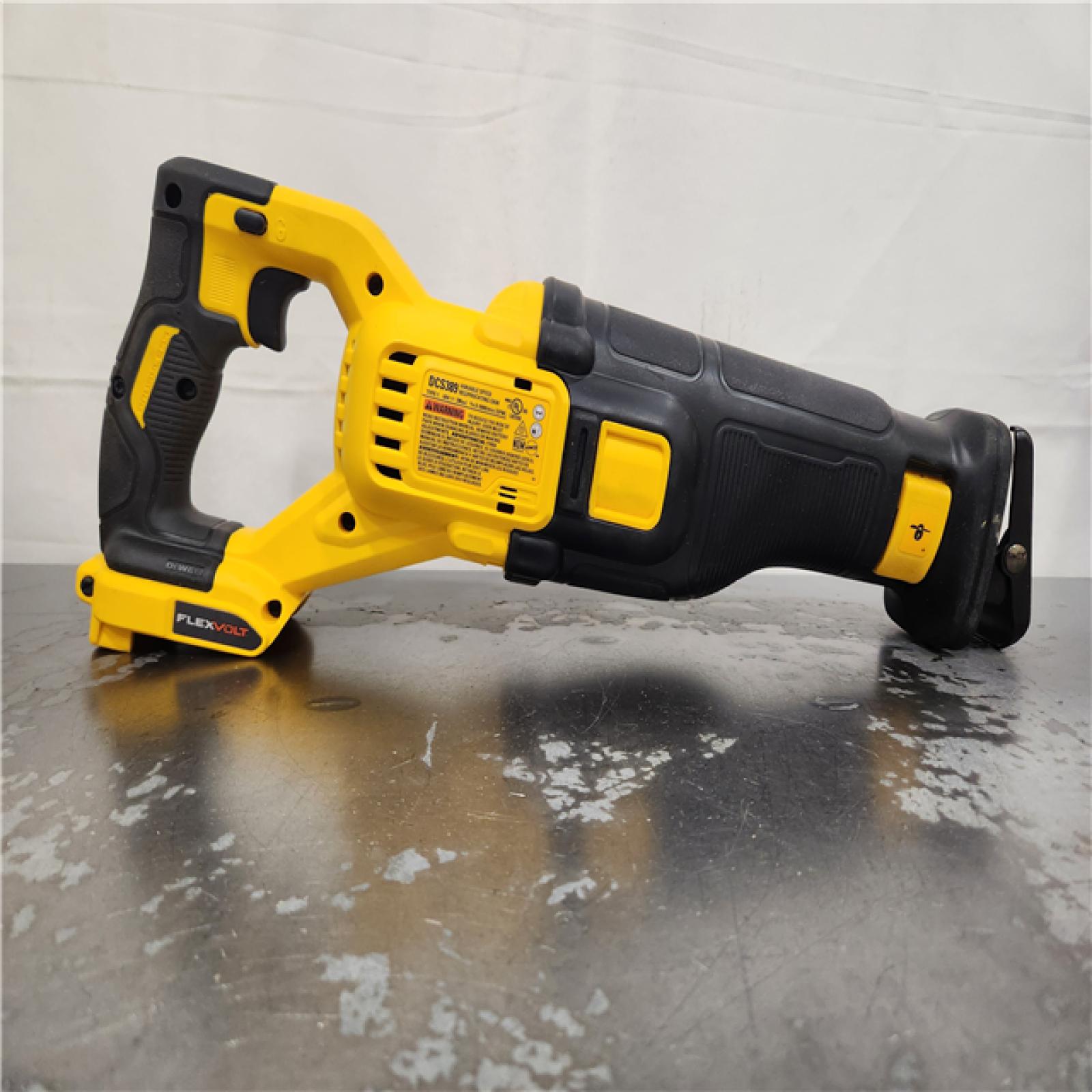 AS-IS- DEWALT FLEXVOLT 60V MAX Cordless Brushless Reciprocating Saw (Tool Only)