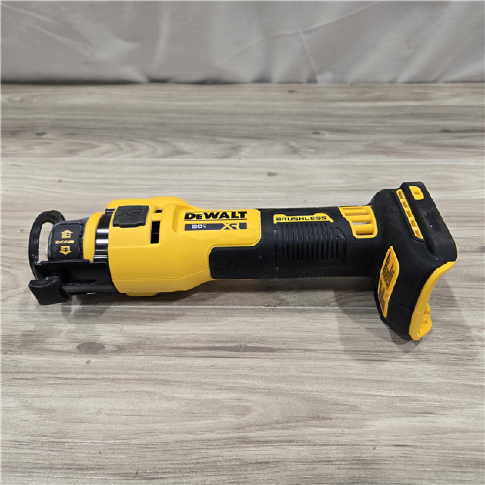 AS-IS DEWALT 20V MAX Cordless Cut-Out Tool (Tool-Only)