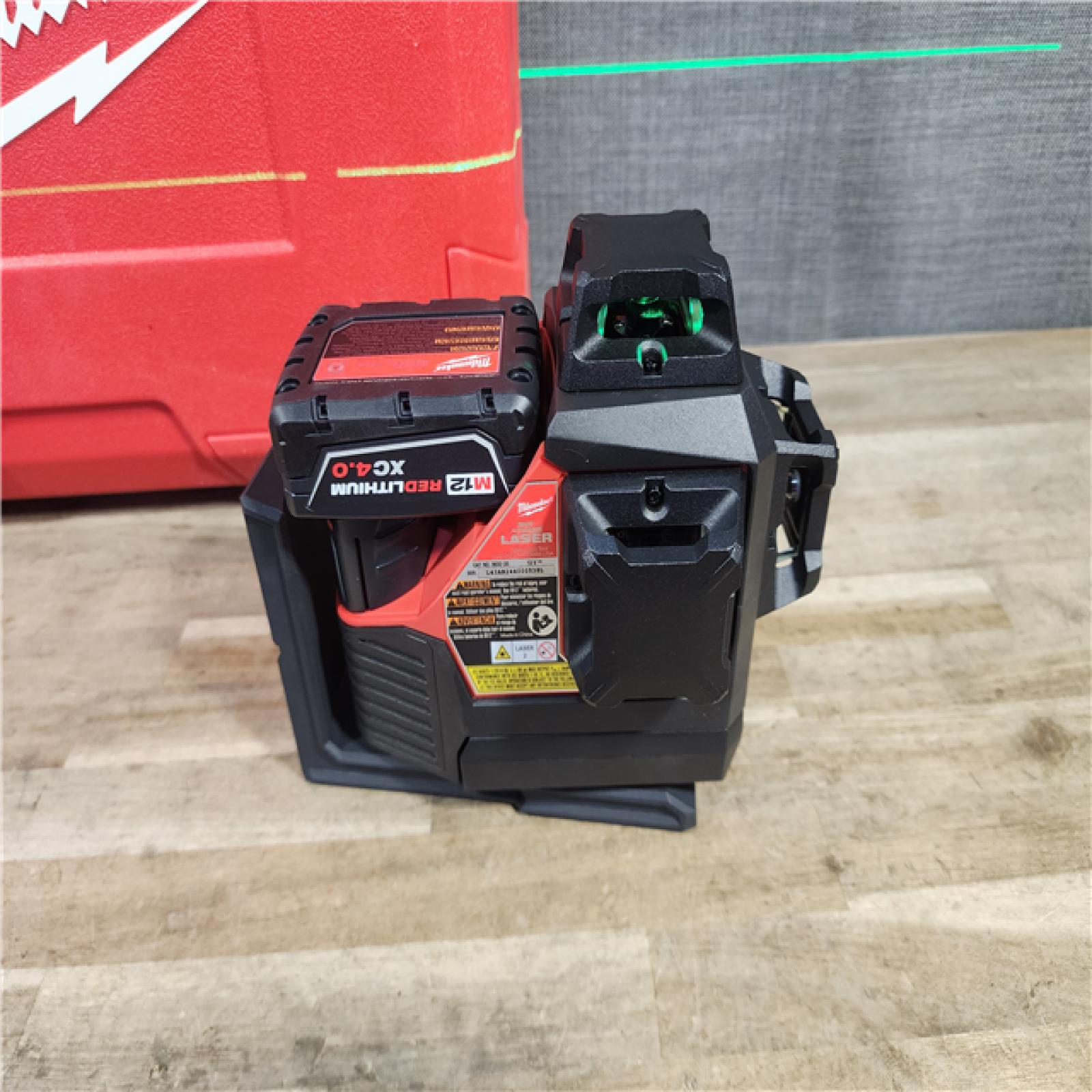 HOUSTON LOCATION - AS-IS (APPEARS LIKE NEW) Milwaukee-3632-21 M12 Green Beam Laser 360° 3-Plane Kit