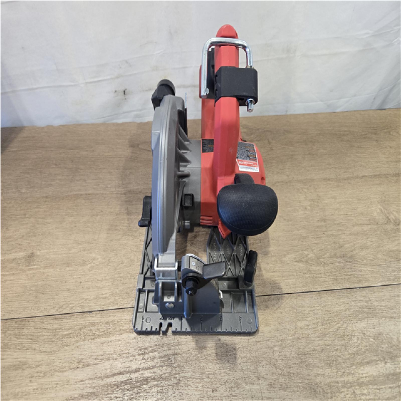 AS-IS Milwaukee FUEL 18V Lithium-Ion Brushless Cordless 7-1/4 in. Circular Saw (Tool-Only)