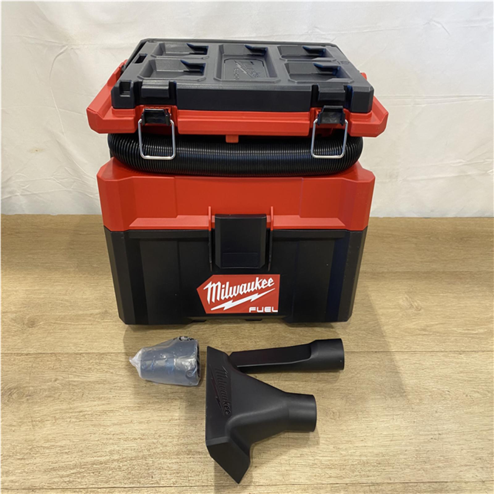 AS-IS Milwaukee FUEL PACKOUT 18-Volt Lithium-Ion Cordless 2.5 Gal. Wet/Dry Vacuum (Vacuum-Only)