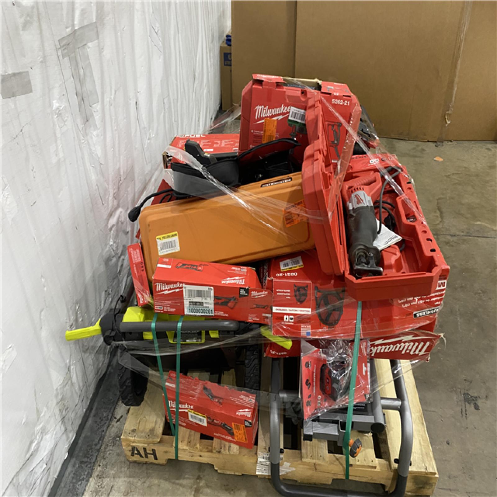 Houston Location AS IS - Tool Pallet