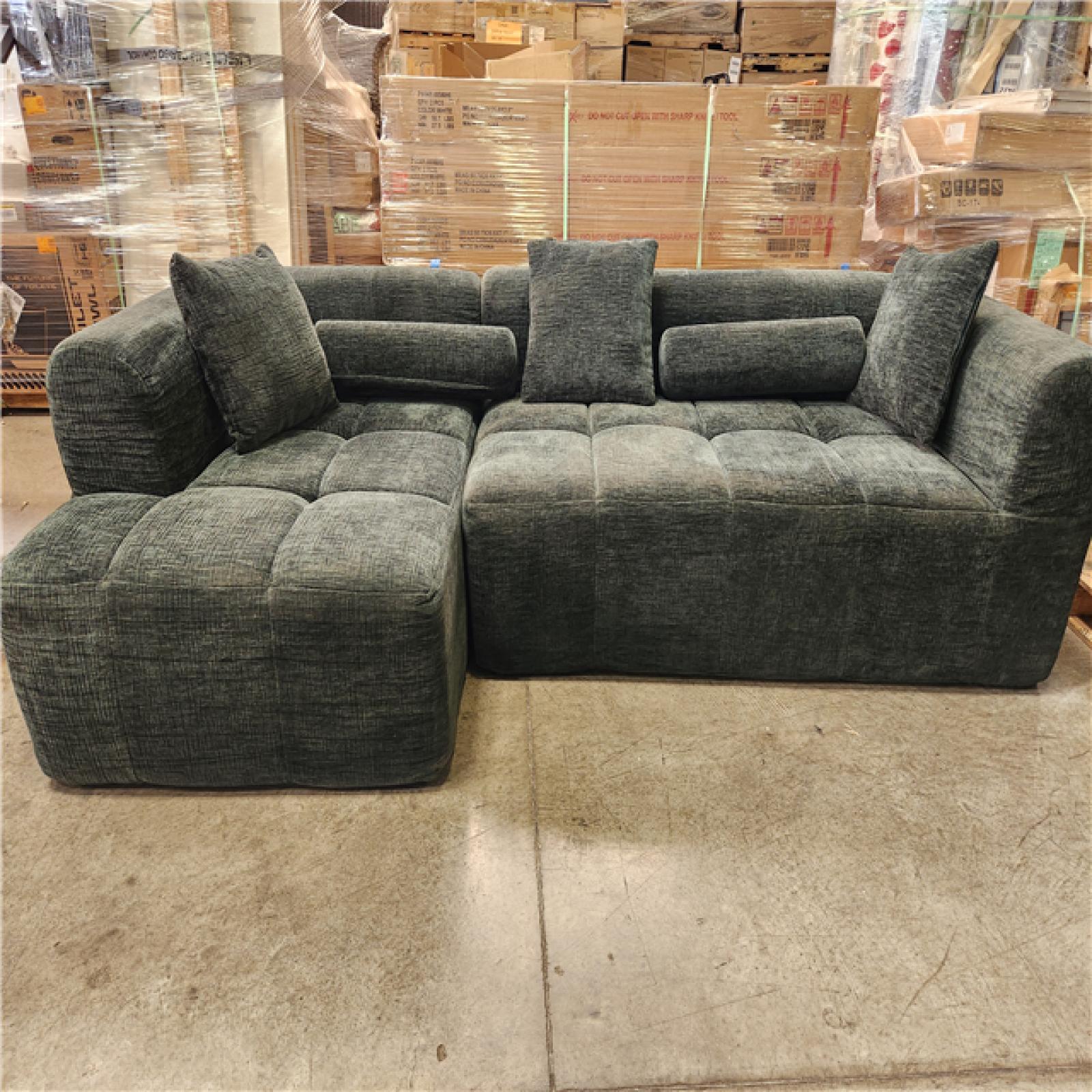 Phoenix AS-IS Nestfair 50.4 in. W Chenille Modular Couch Sectional Sofa in Green with 2-Side Pockets