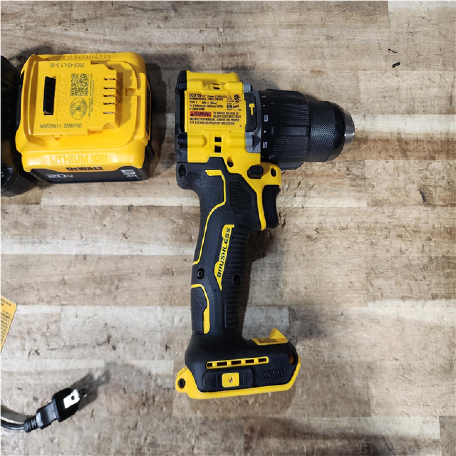 HOUSTON LOCATION - AS - IS DEWALT ATOMIC 20V Lithium-Ion Cordless 1/2 in. Hammer Drill Kit