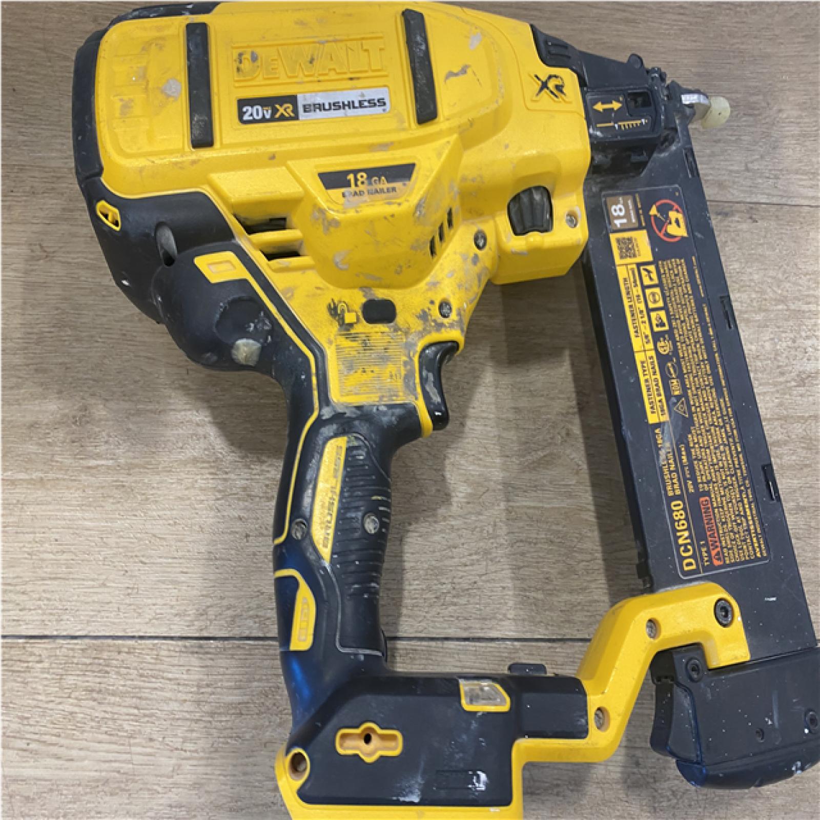 AS-IS DEWALT 20V MAX XR 18 Gauge Cordless Brad Nailer (Tool Only)