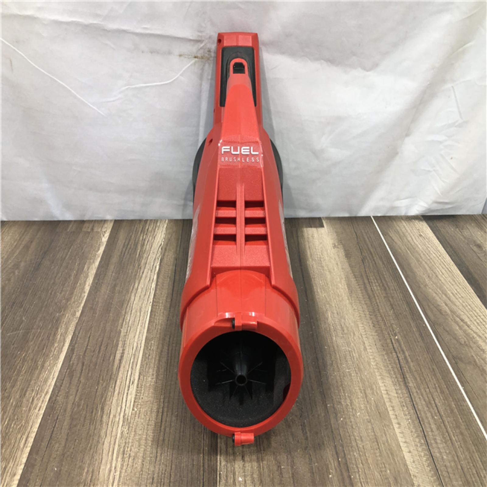 AS-IS Milwaukee  FUEL 120 MPH 500 CFM 18V Brushless Cordless Battery Powered Leaf Blower Kit
