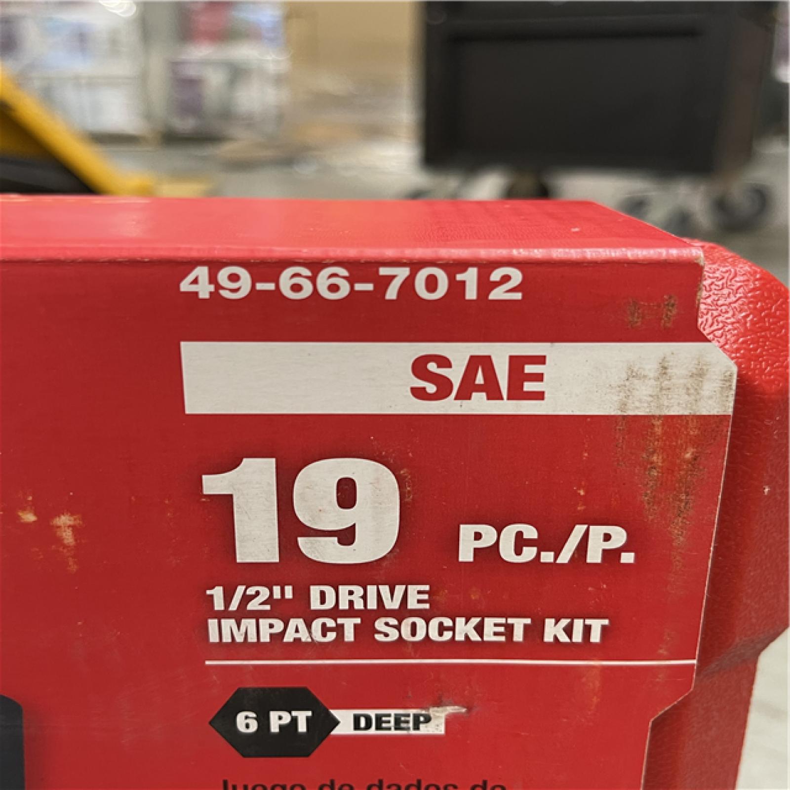 NEW!-Milwaukee SHOCKWAVE 1/2 in. Drive SAE 6 Point Impact Socket Set (19-Piece)