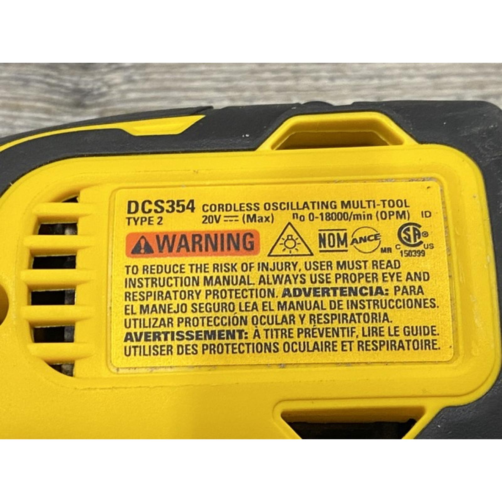 AS-IS DEWALT ATOMIC 20V MAX Cordless Brushless Oscillating Multi Tool Kit