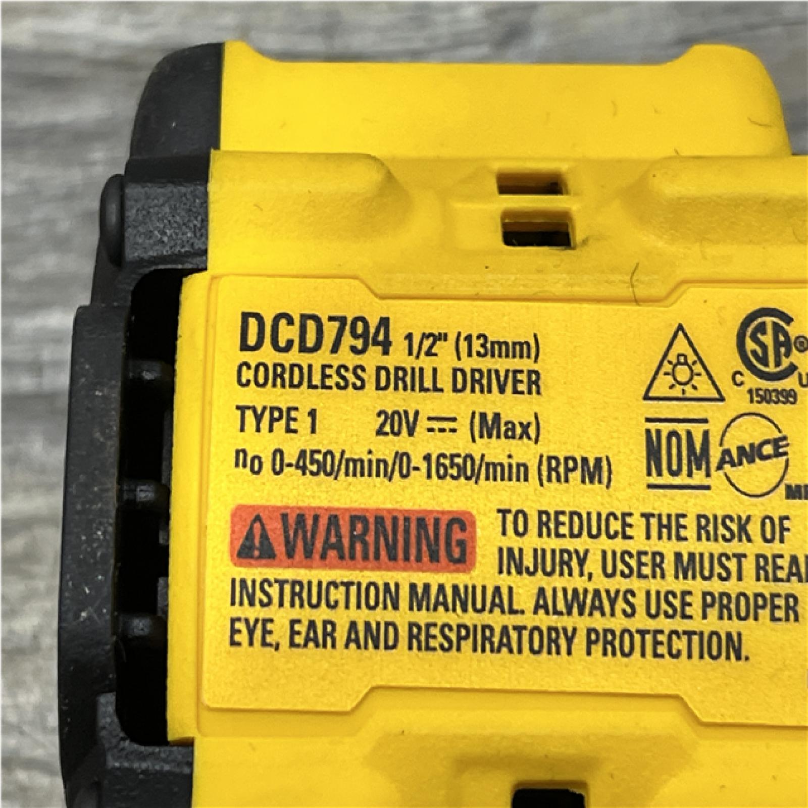AS-IS DEWALT Atomic 20V Lithium-Ion Cordless Compact 1/2 in. Drill/Driver Kit