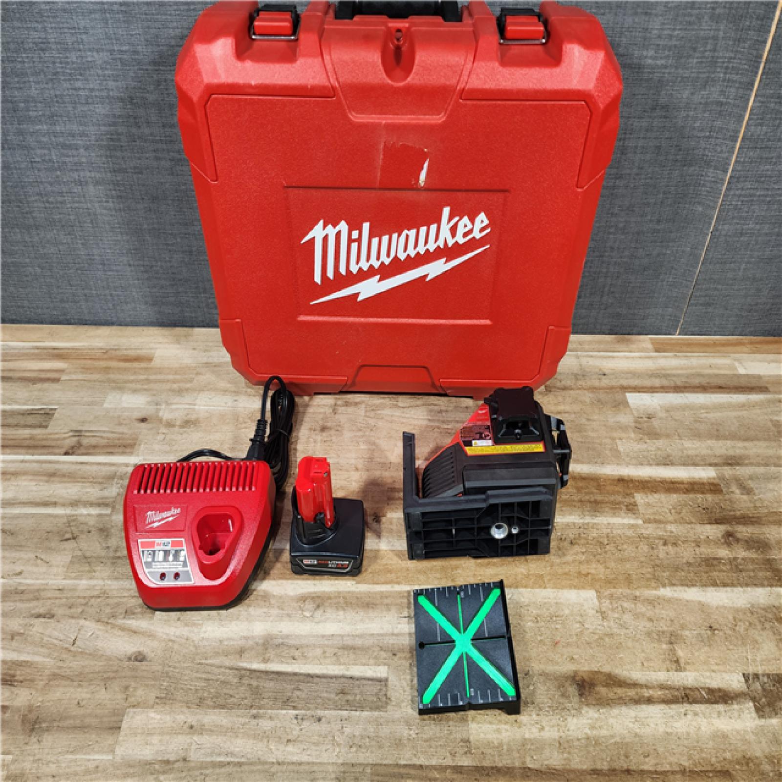 HOUSTON LOCATION - AS - IS Milwaukee 12-Volt Lithium-Ion Cordless Green 250 ft. 3-Plane Laser Level Kit