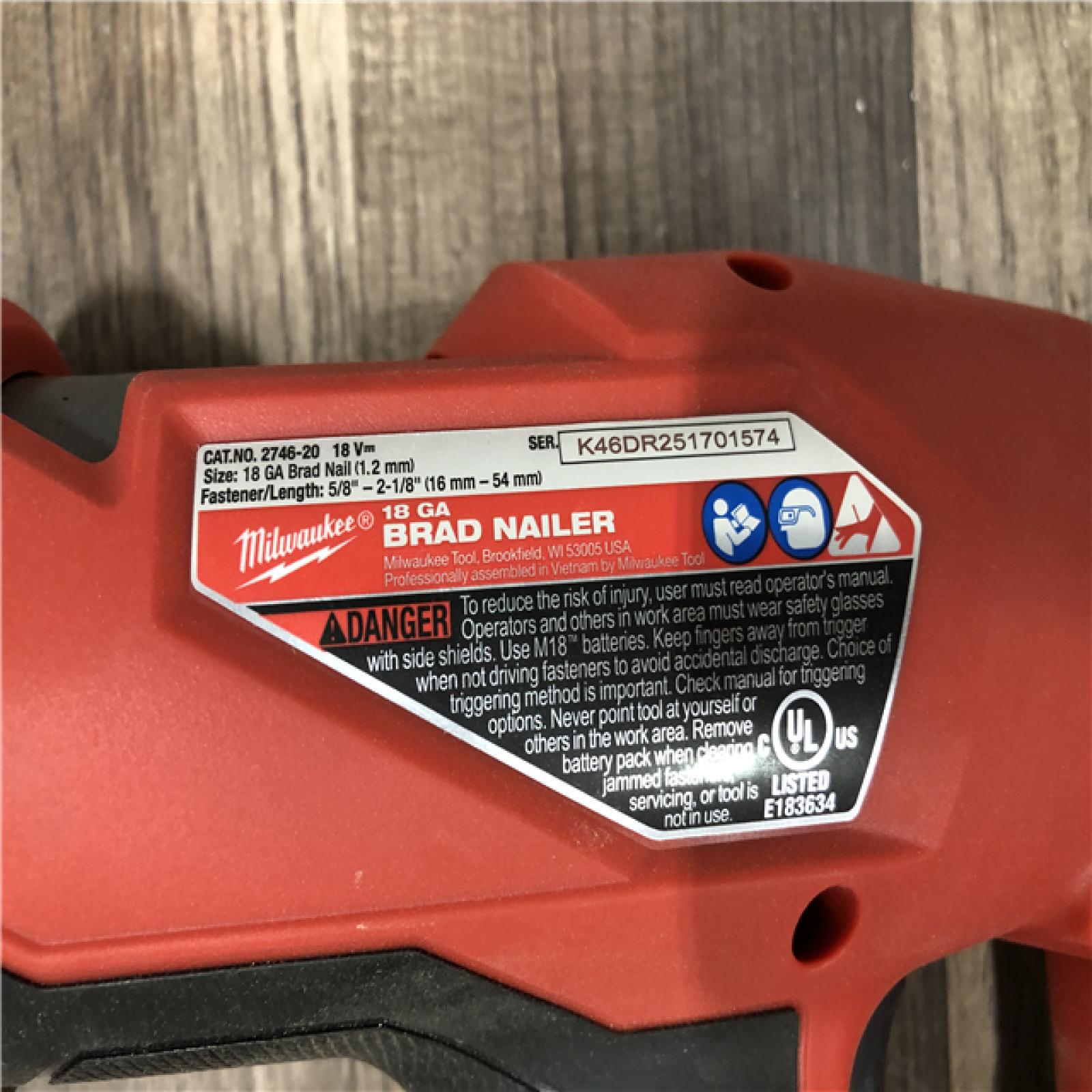 AS-IS Milwaukee FUEL 18-Volt Lithium-Ion Brushless Cordless Gen II 18-Gauge Brad Nailer (Tool-Only)