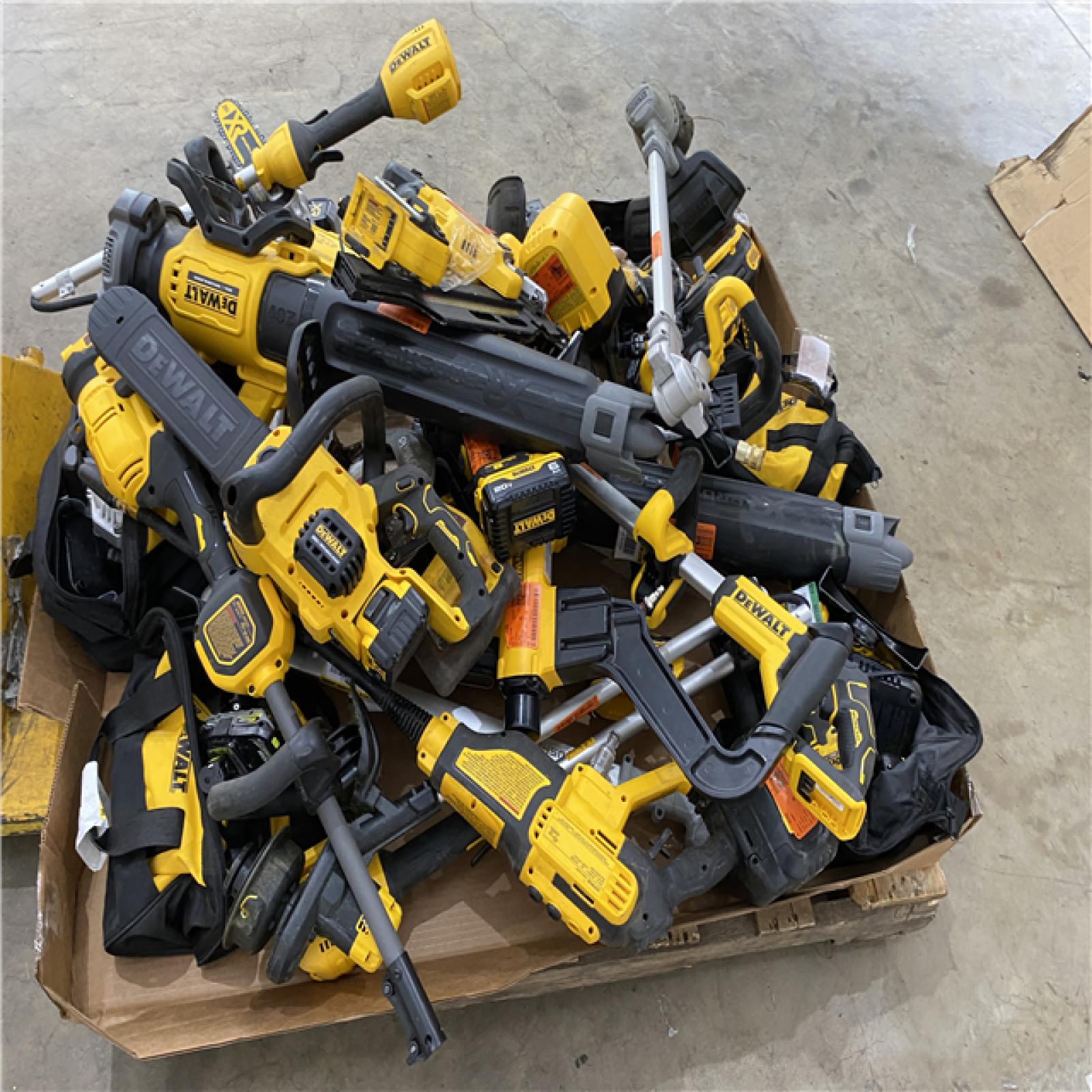Houston Location AS IS - Tool Pallet