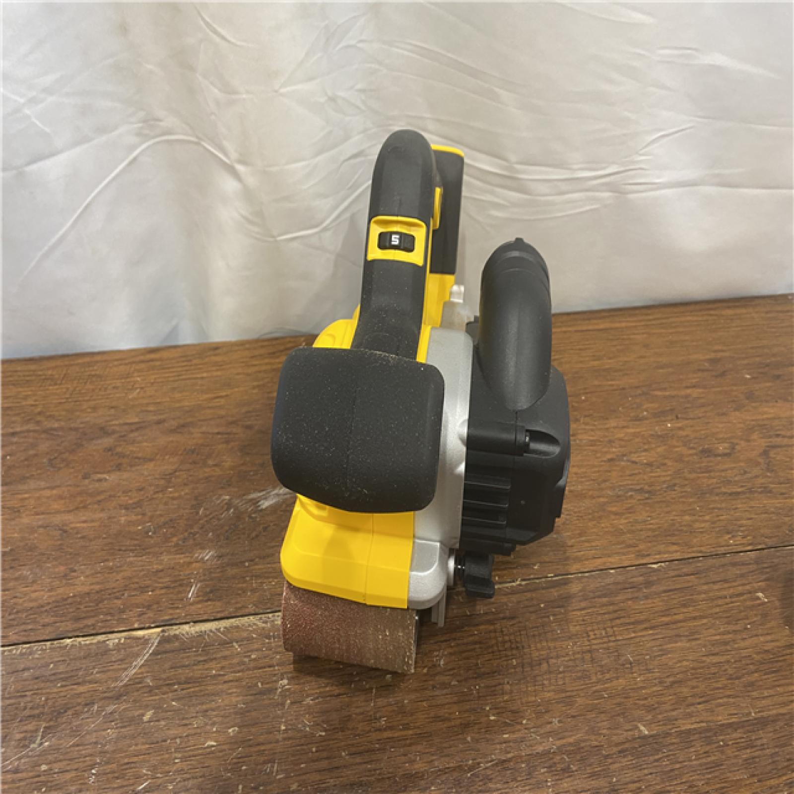 AS-IS DEWALT 20V MAX* XR Brushless Cordless Belt Sander