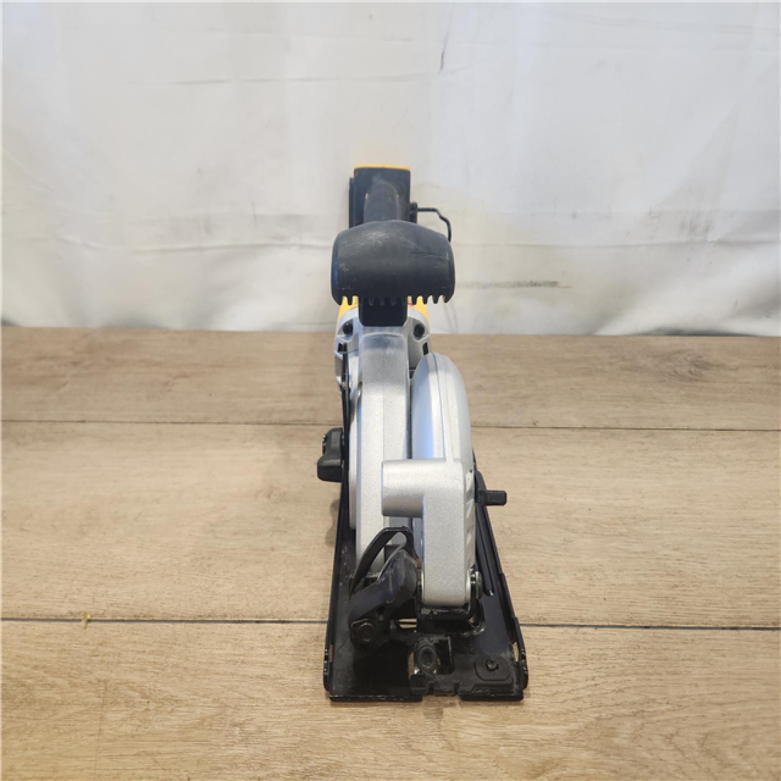 AS-IS- DEWALT ATOMIC 20V MAX Cordless Brushless 4-1/2 in. Circular Saw (Tool Only)