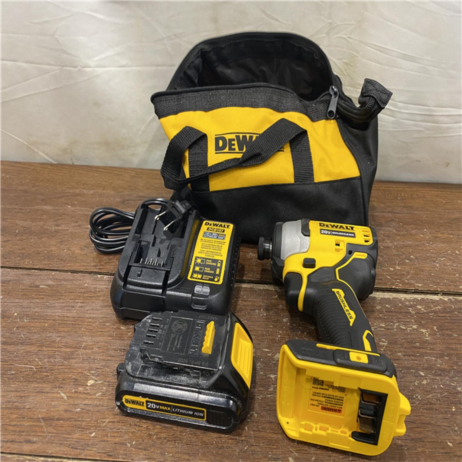 AS-IS DeWALT ATOMIC 20V MAX Cordless Compact Impact Driver Kit W/ Li-Ion Battery, 1/4, Brushless