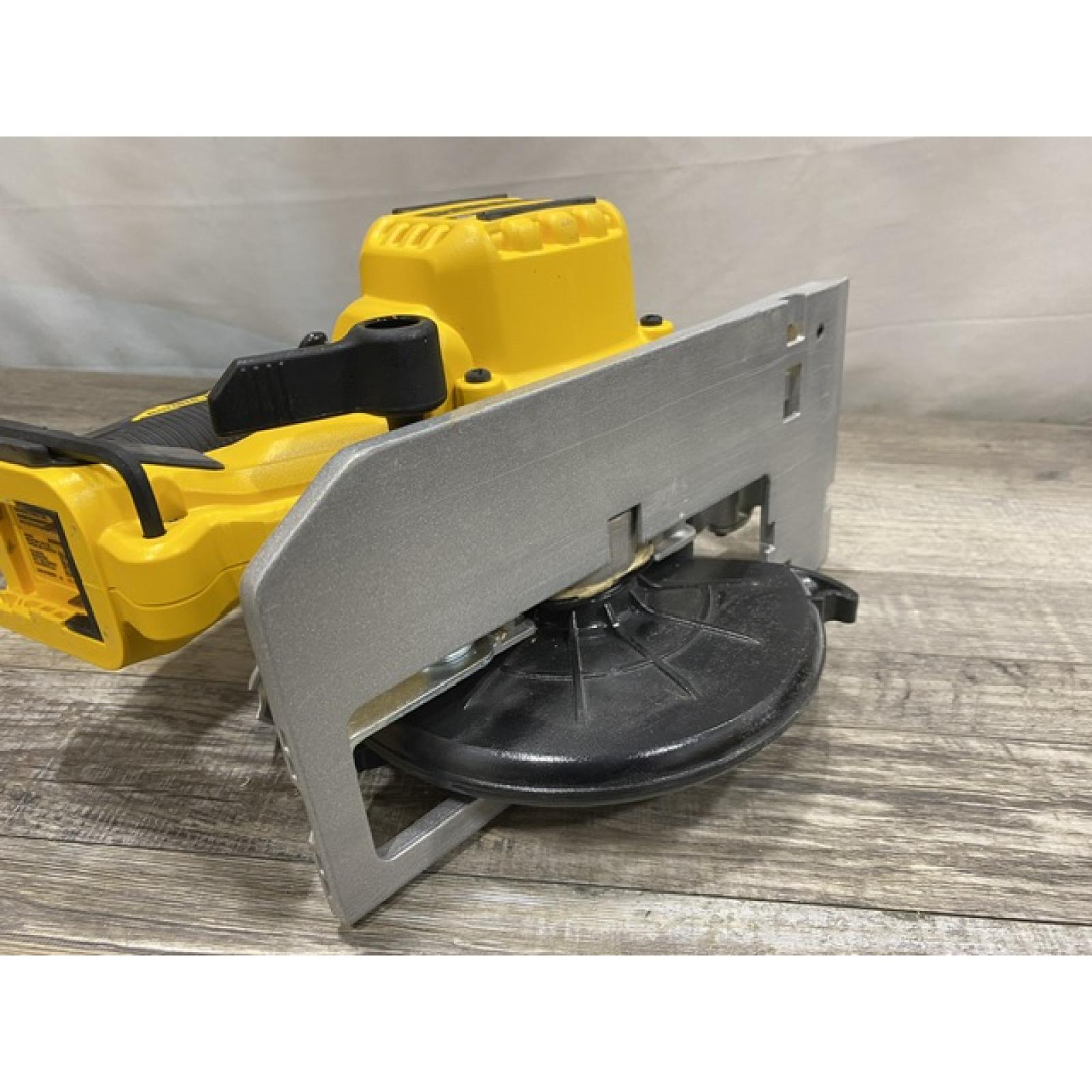 AS-IS DEWALT 20V MAX Cordless Brushless 6-1/2 in. Sidewinder Style Circular Saw (Tool Only)