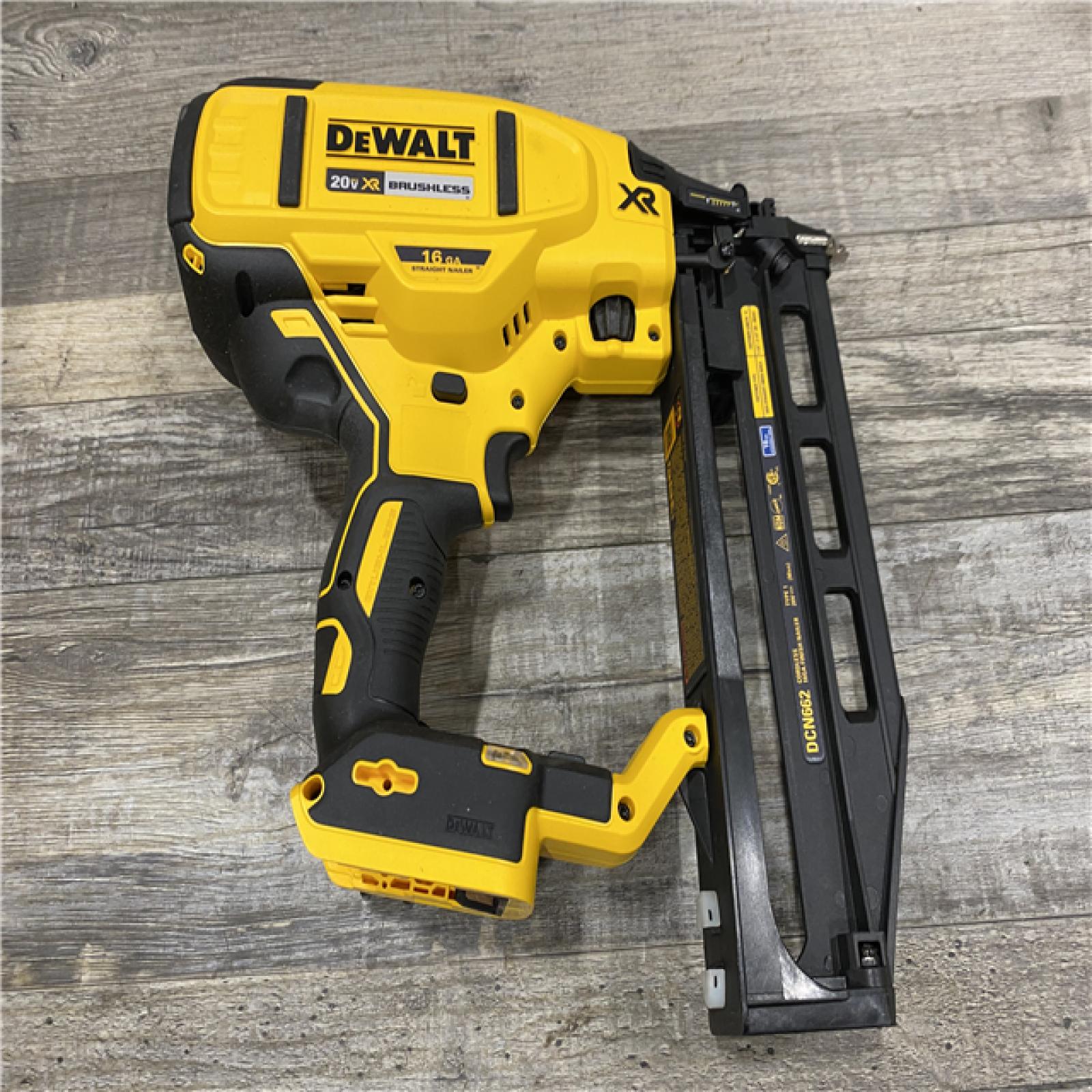 AS-IS DEWALT 20V MAX XR 16-Gauge Lithium-Ion Cordless Finish Nailer (Tool Only)