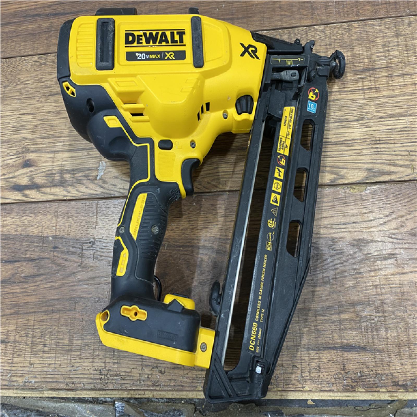 AS-IS DeWalt DCN660D1 20V 16 Gauge Cordless Angled Finish Nailer Kit W/ 2Ah Battery