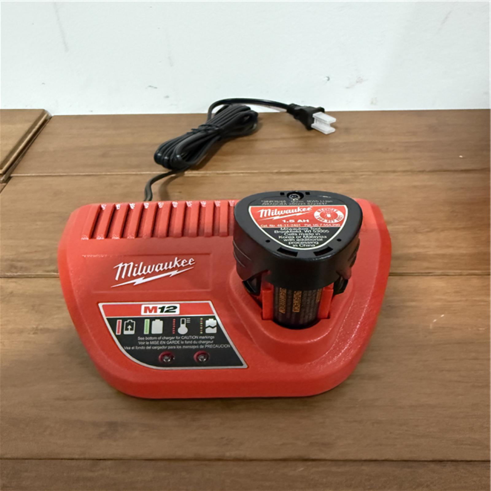 California Milwaukee M12 Force Logic Press Tool No Jaws, Includes (2) Batteries, Charger & Hard Case