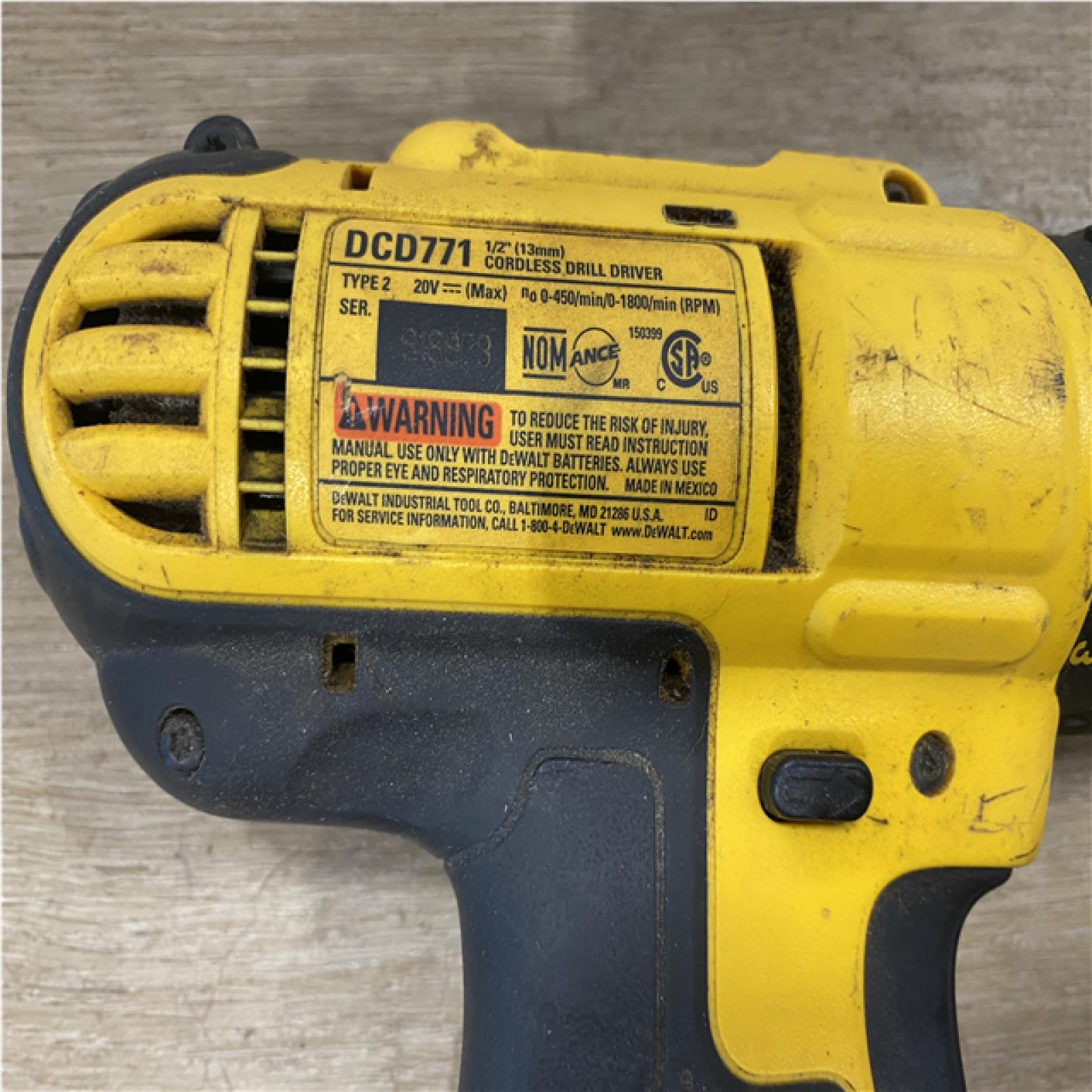 AS-IS DEWALT 20V MAX Cordless 1/2 in. Drill/Driver Kit