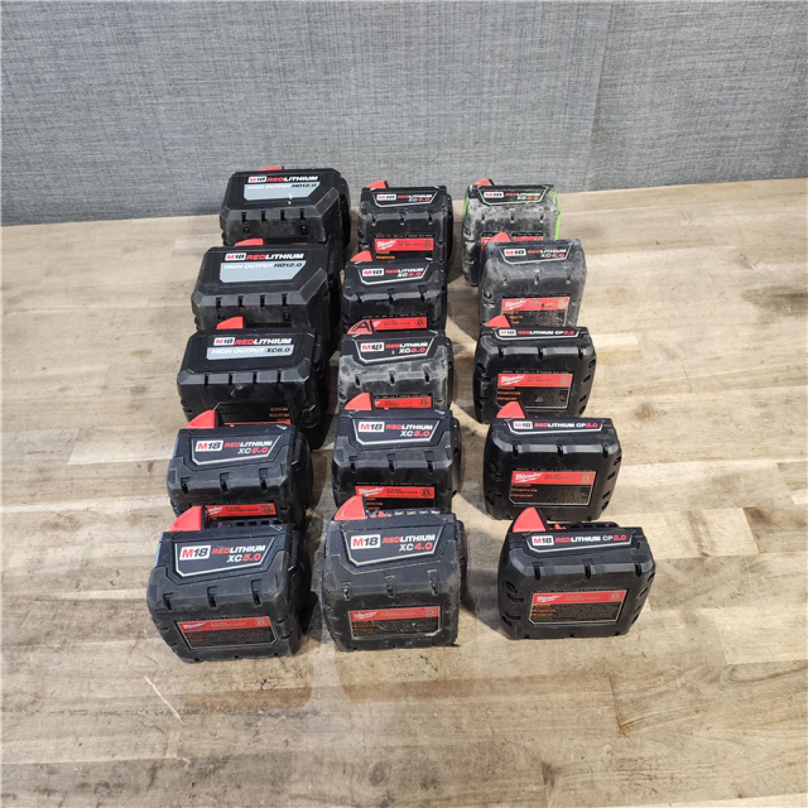 HOUSTON LOCATION - AS-IS MILWAUKEE BATTERY PACK QTY - 15