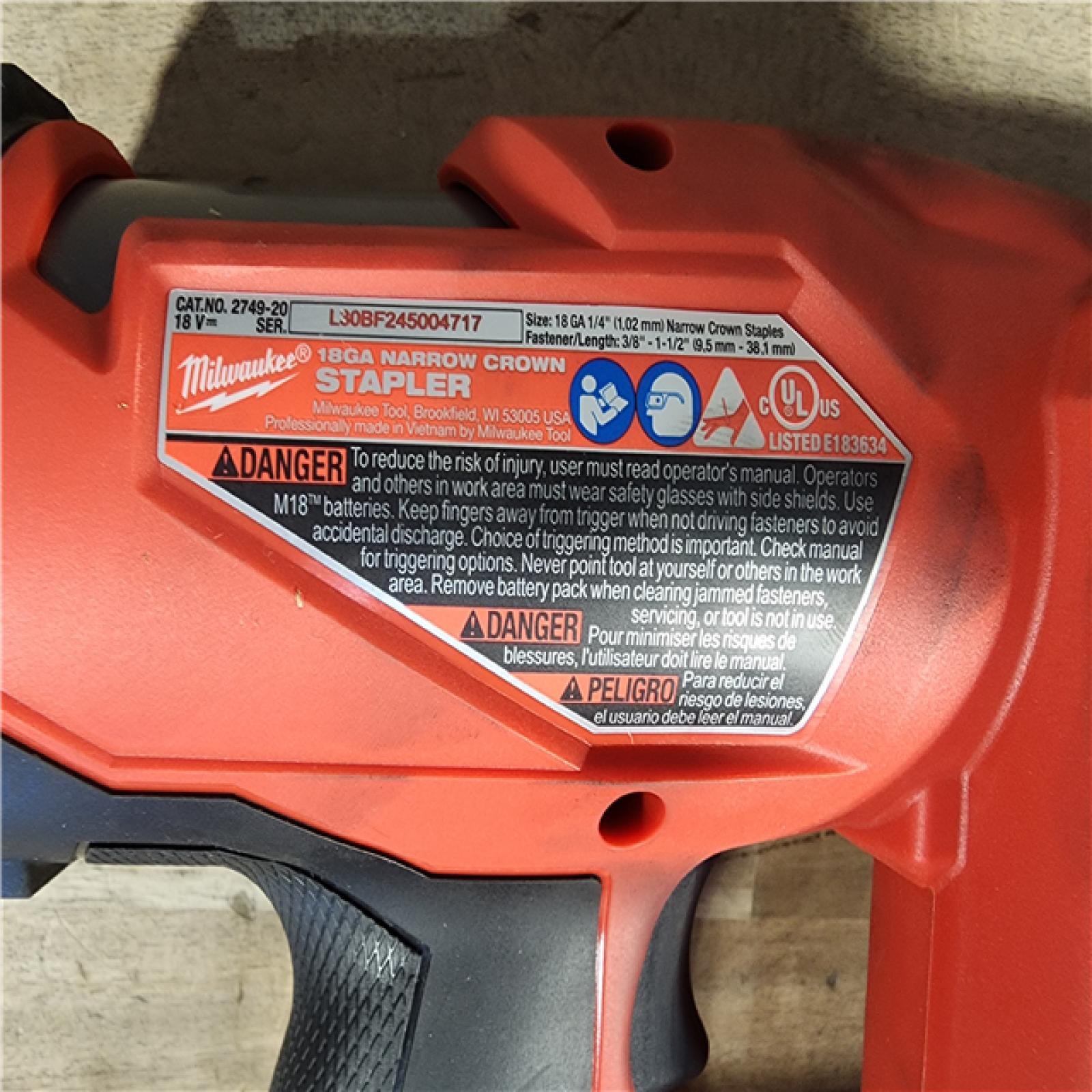 HOUSTON LOCATION - AS-IS MILWAUKEE FUEL 18-Volt Lithium-Ion Brushless Cordless 18-Gauge 1/4 in. Narrow Crown Stapler (Tool-Only)