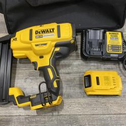 AS-IS DEWALT 20V MAX XR Lithium-Ion Cordless 18-Gauge Narrow Crown Stapler Kit