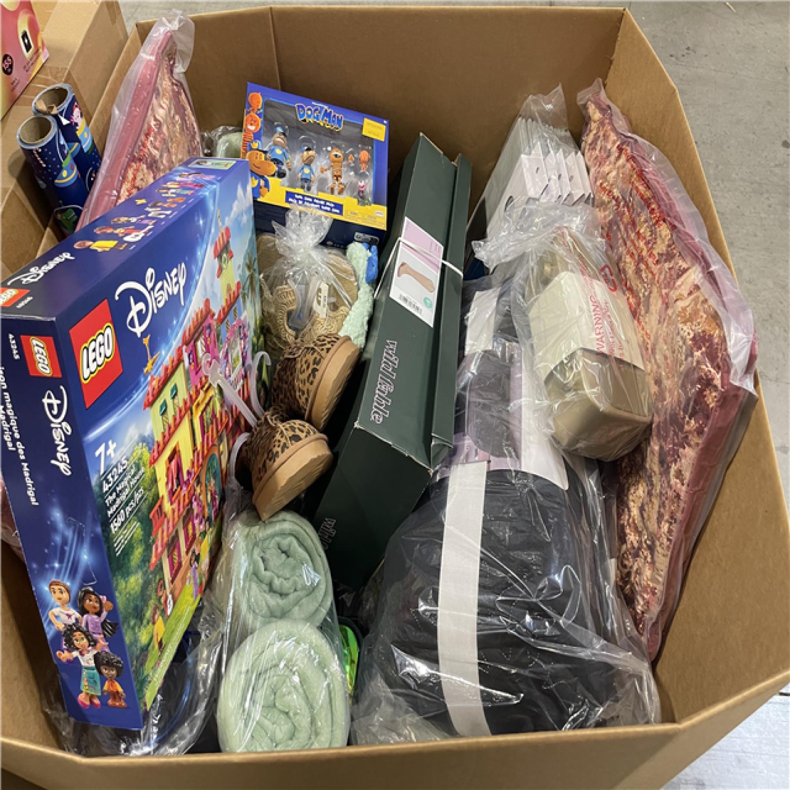 DALLAS LOCATION- NEW! BULLSEYE MIXED PALLET