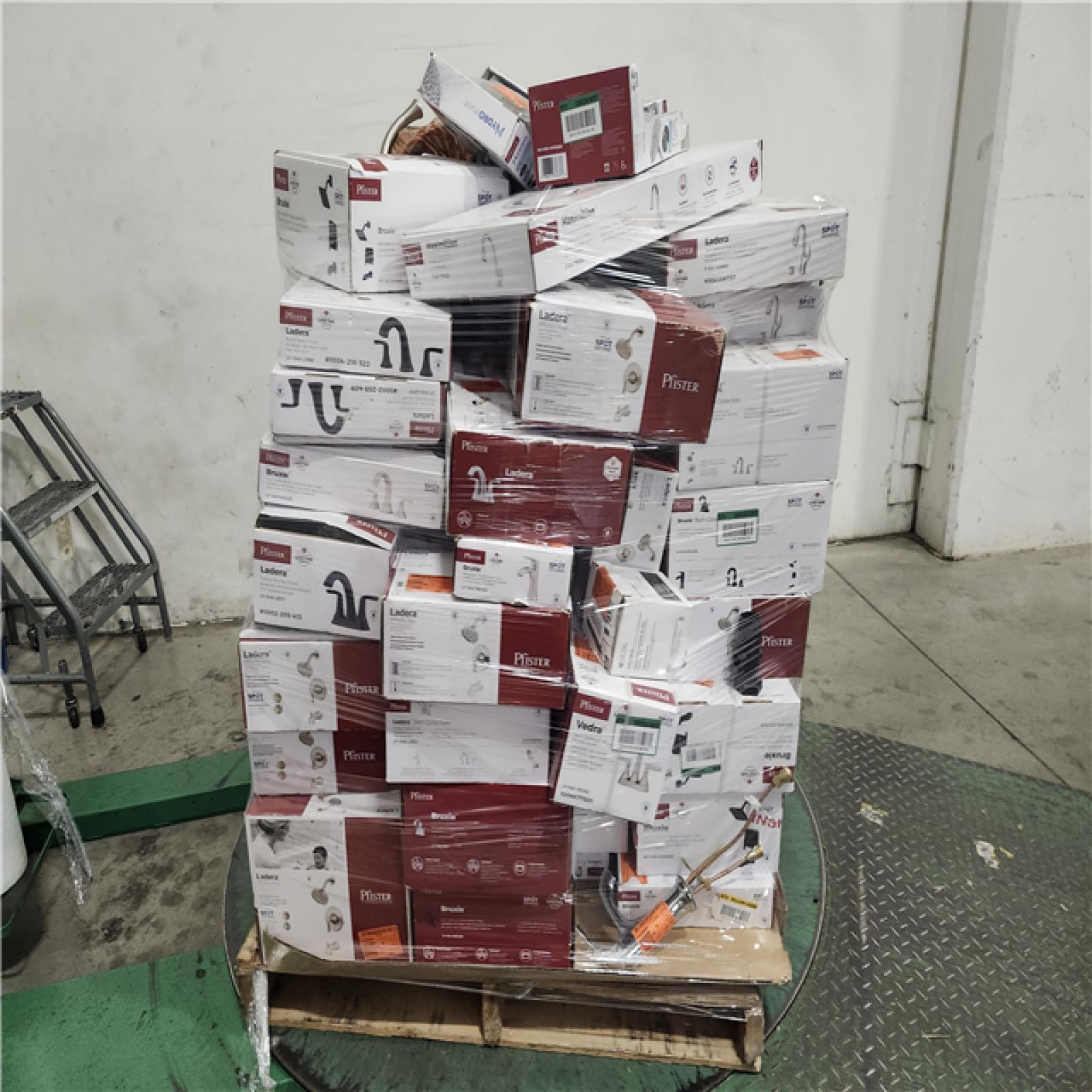 Dallas Location - As-Is Bath & Kitchen Faucets Palllet