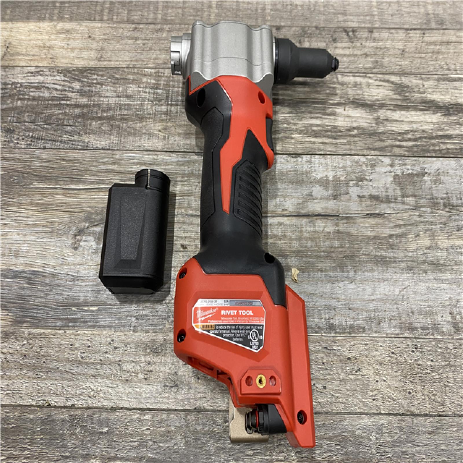AS-IS Milwaukee 12-Volt Lithium-Ion Cordless Rivet Tool (Tool-Only)