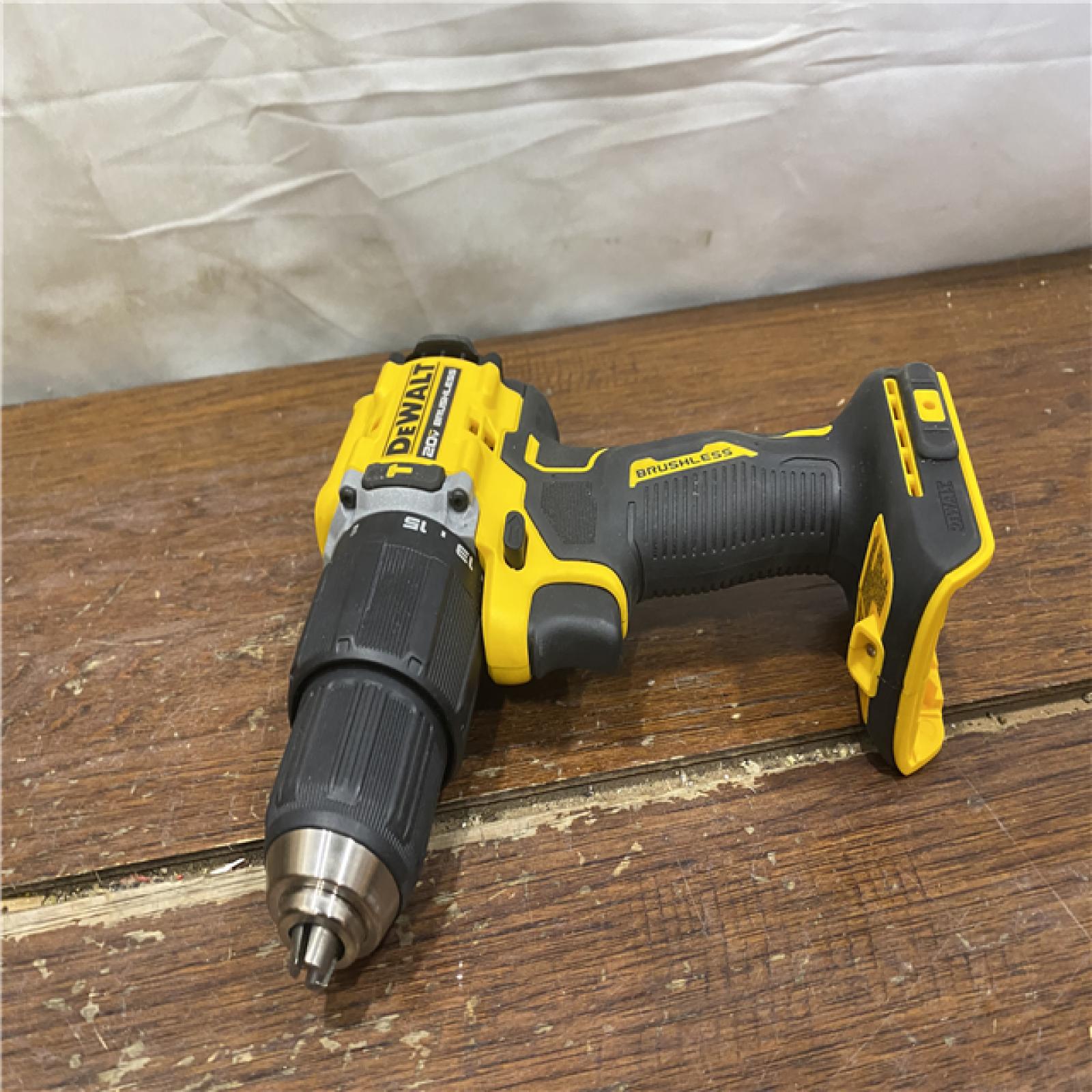 AS-IS DEWALT ATOMIC 20-Volt Lithium-Ion Cordless 1/2 in. Compact Hammer Drill with 3.0Ah Battery, Charger and Bag