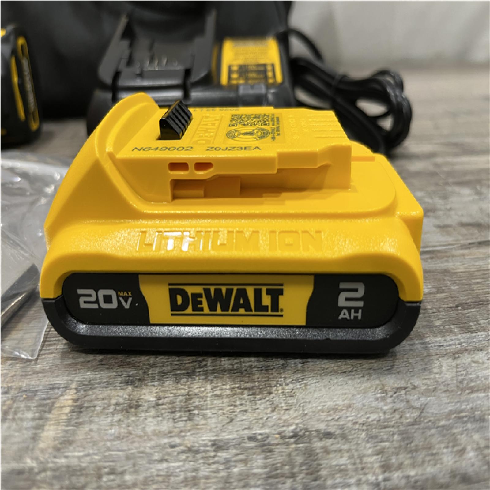 AS-IS DEWALT Atomic 20V Max Lithium-Ion Brushless Cordless Compact 1/4 in. Impact Driver Kit
