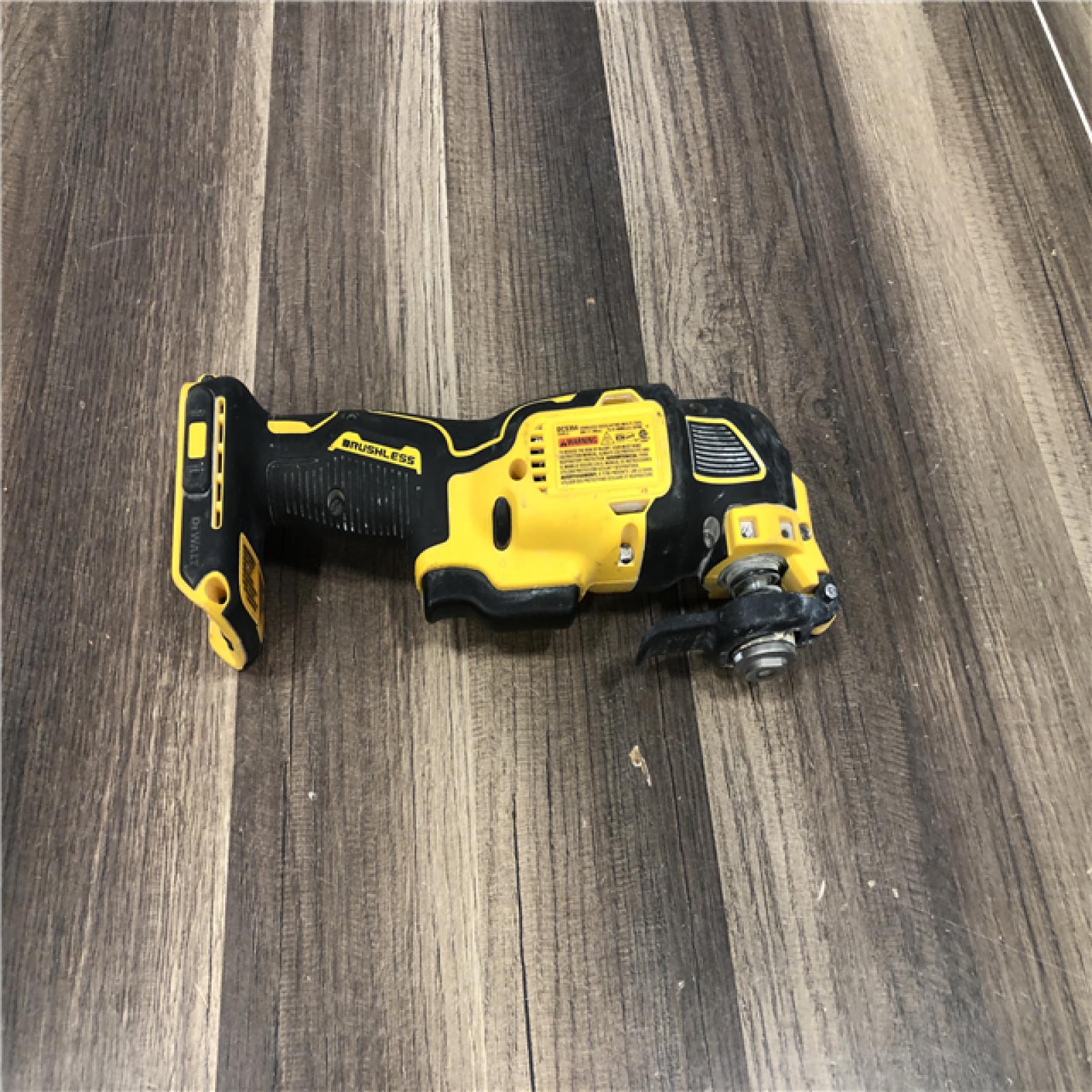 AS-IS DEWALT ATOMIC 20V MAX Cordless Brushless Oscillating Multi Tool (Tool Only)