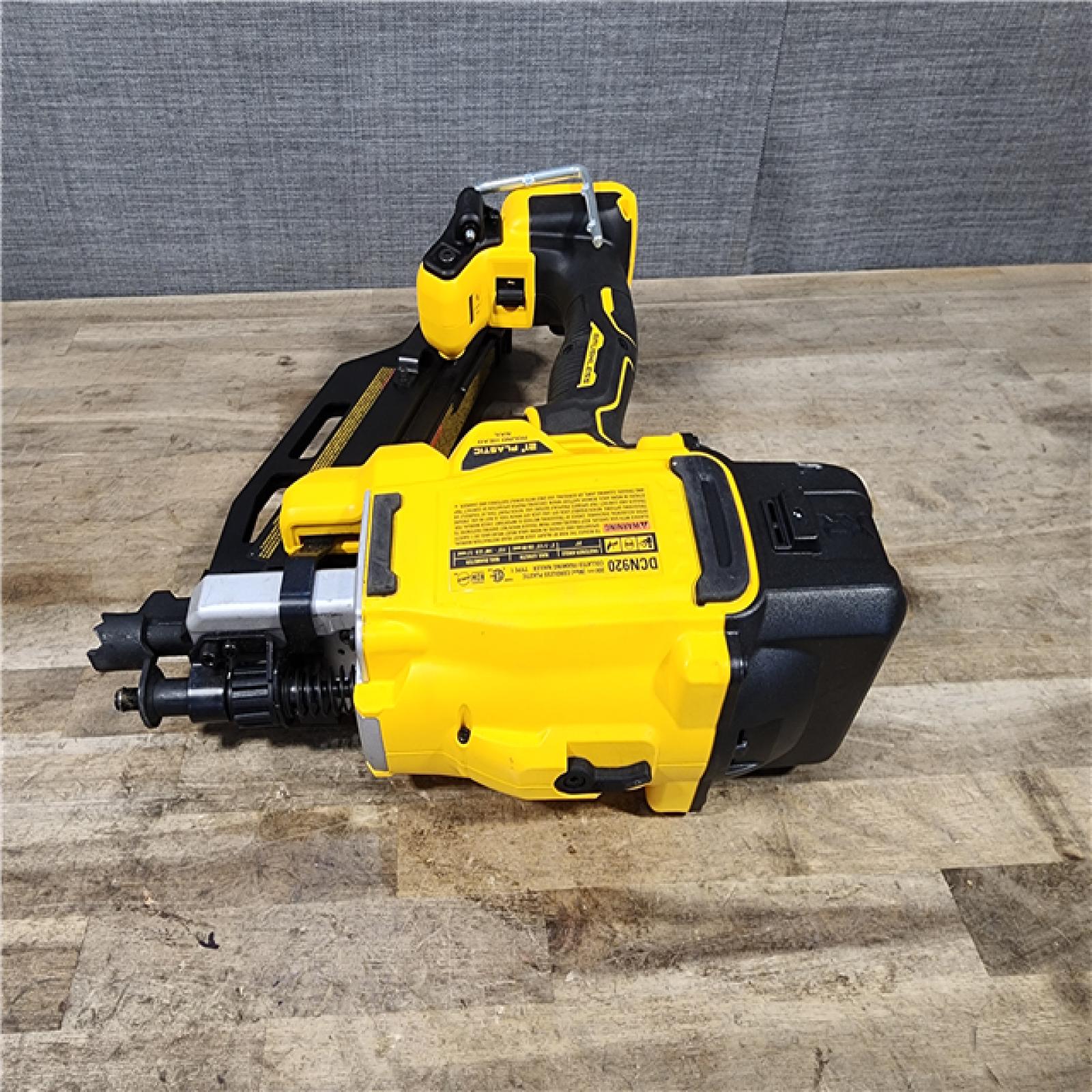HOUSTON LOCATION - AS-IS DEWALT 20-Volt 21° Cordless Framing Nailer (Tool-Only)