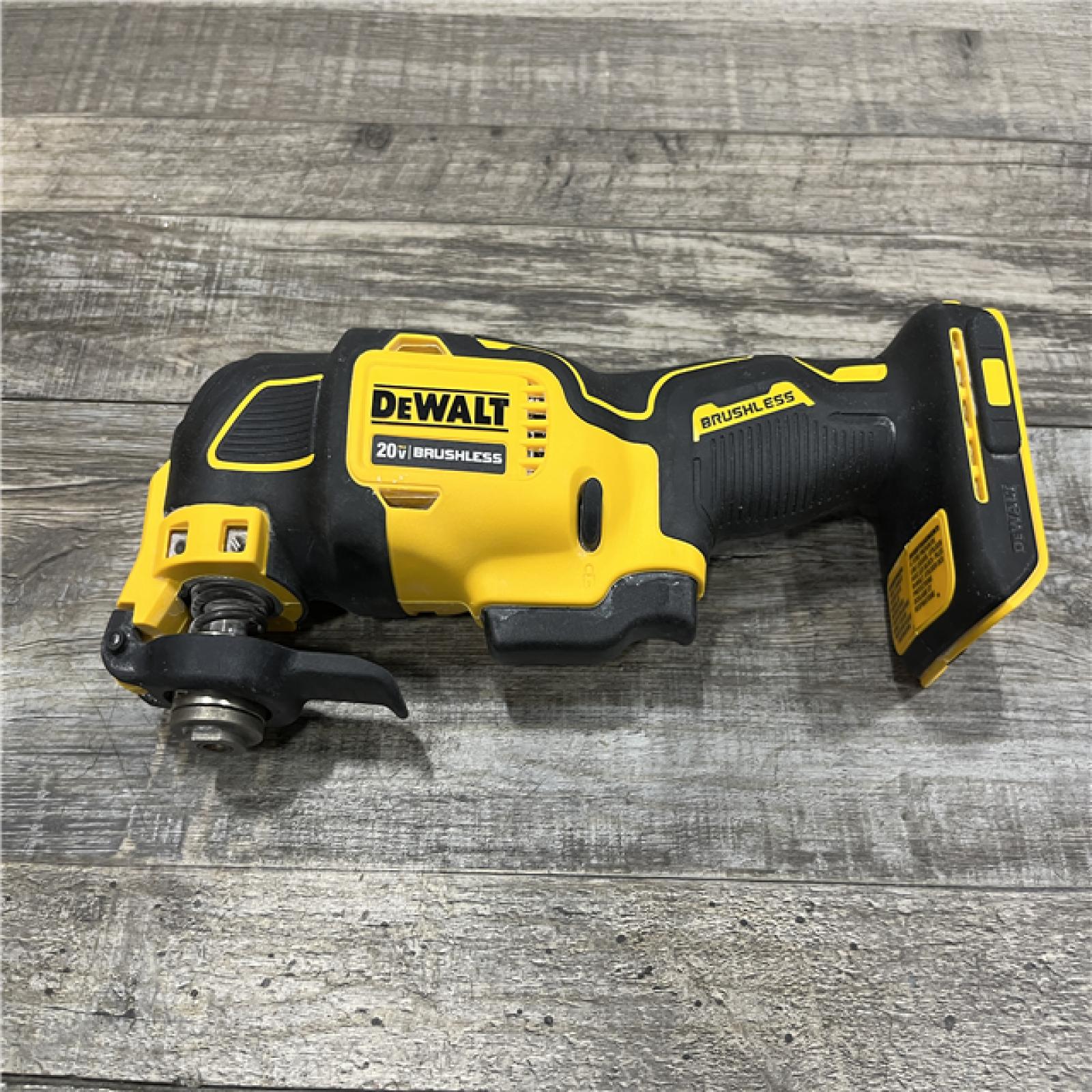 AS-IS DEWALT ATOMIC 20V MAX Cordless Brushless Oscillating Multi Tool Kit