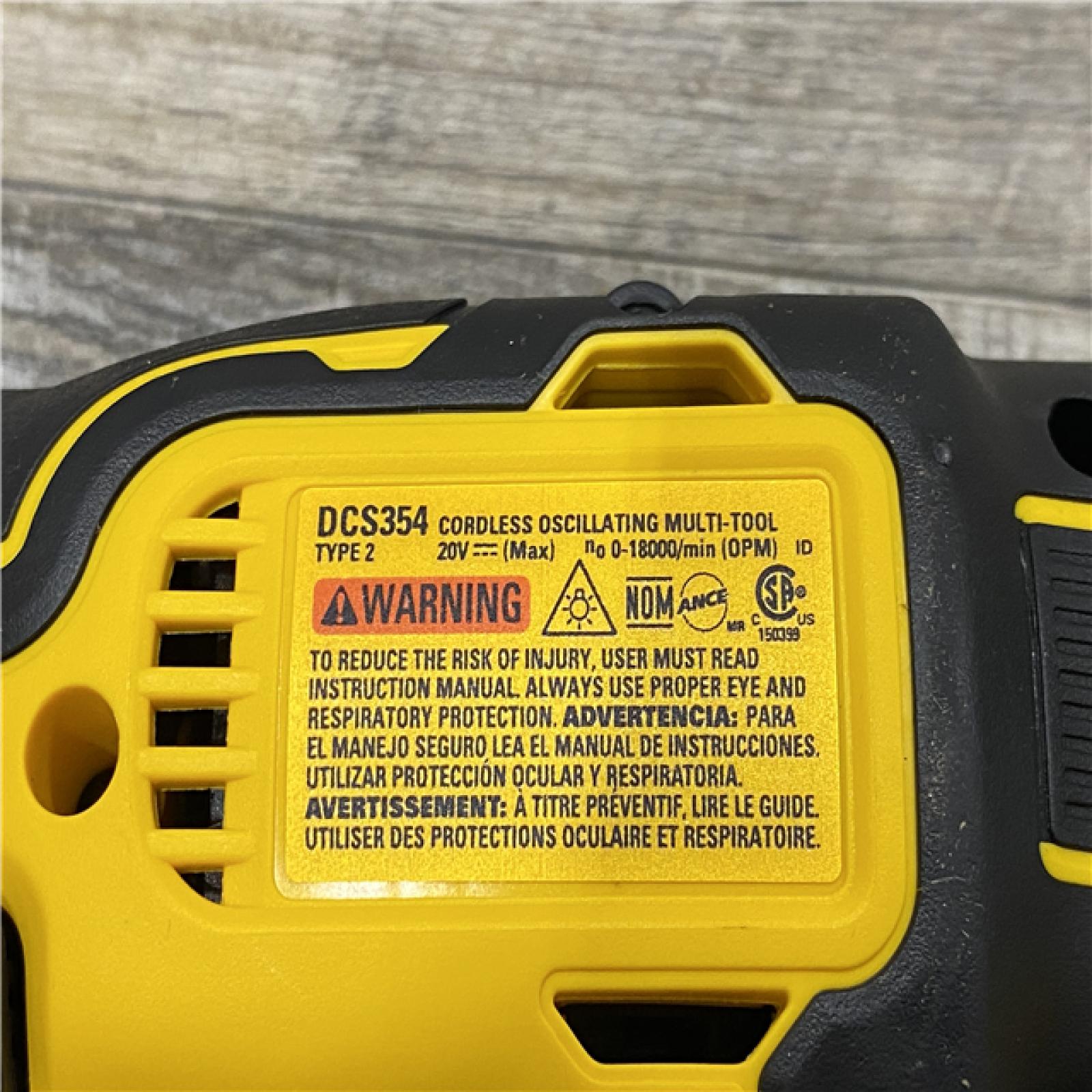 AS-IS DEWALT ATOMIC 20V MAX Cordless Brushless Oscillating Multi Tool Kit