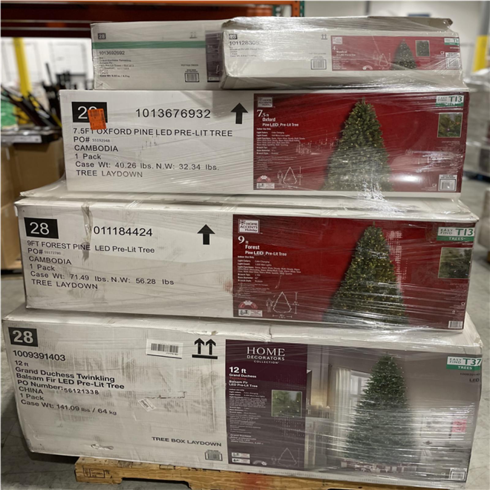 DALLAS LOCATION- AS-IS ASSORTED CHRISTMAS TREES PALLET