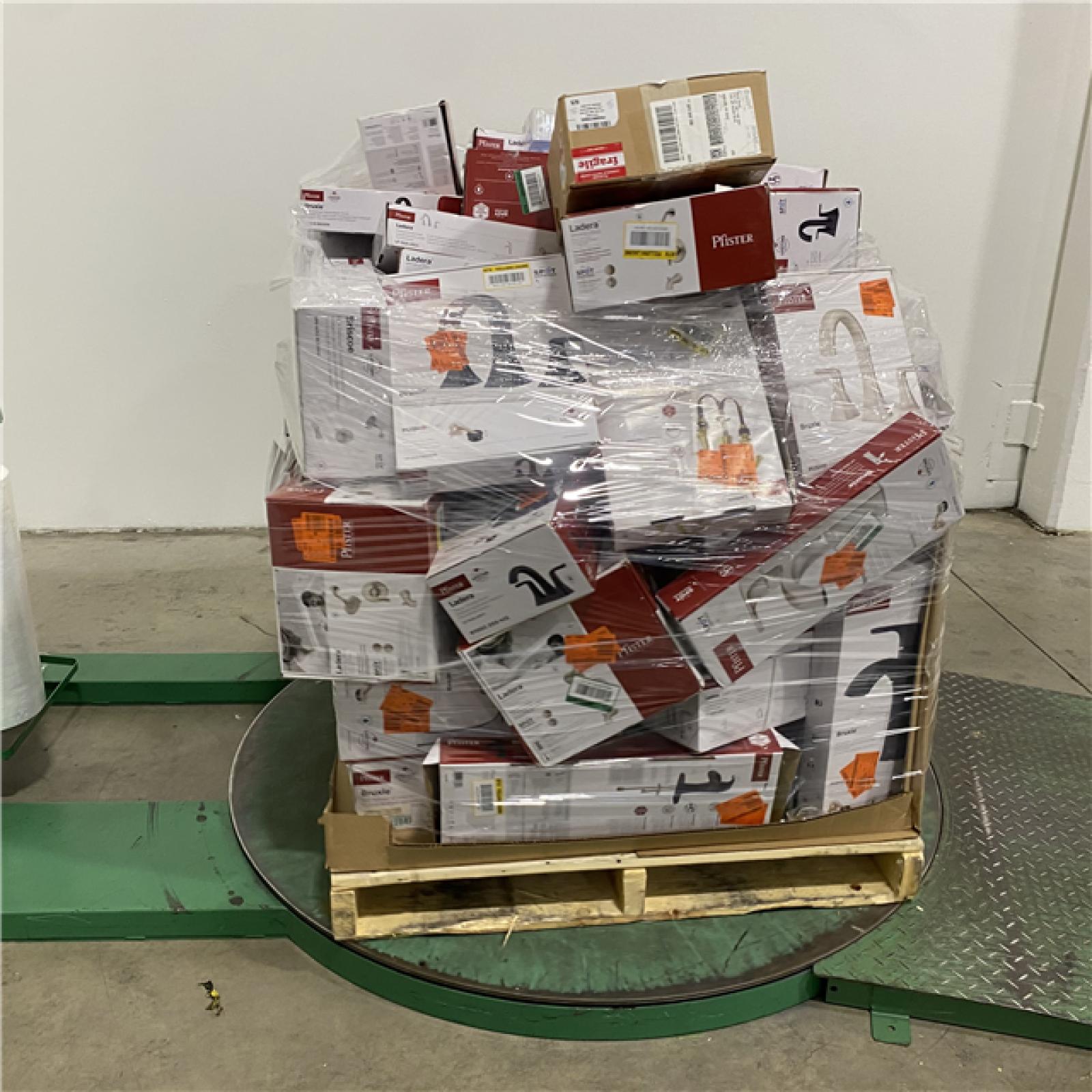 Dallas Location - As-Is Bath & Kitchen Faucets Palllet