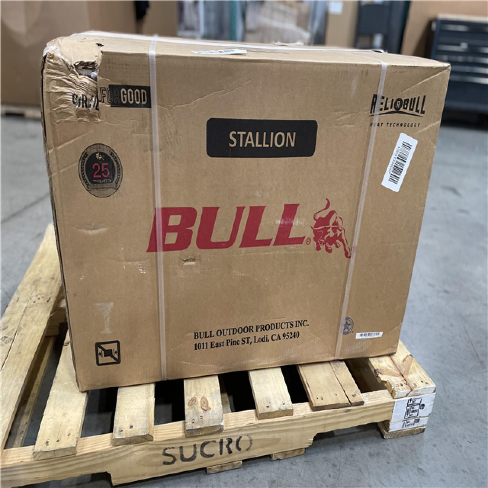 DALLAS LOCATION- NEW! BULL Stallion 4-Burner Cart Propane Grill in Stainless Steel