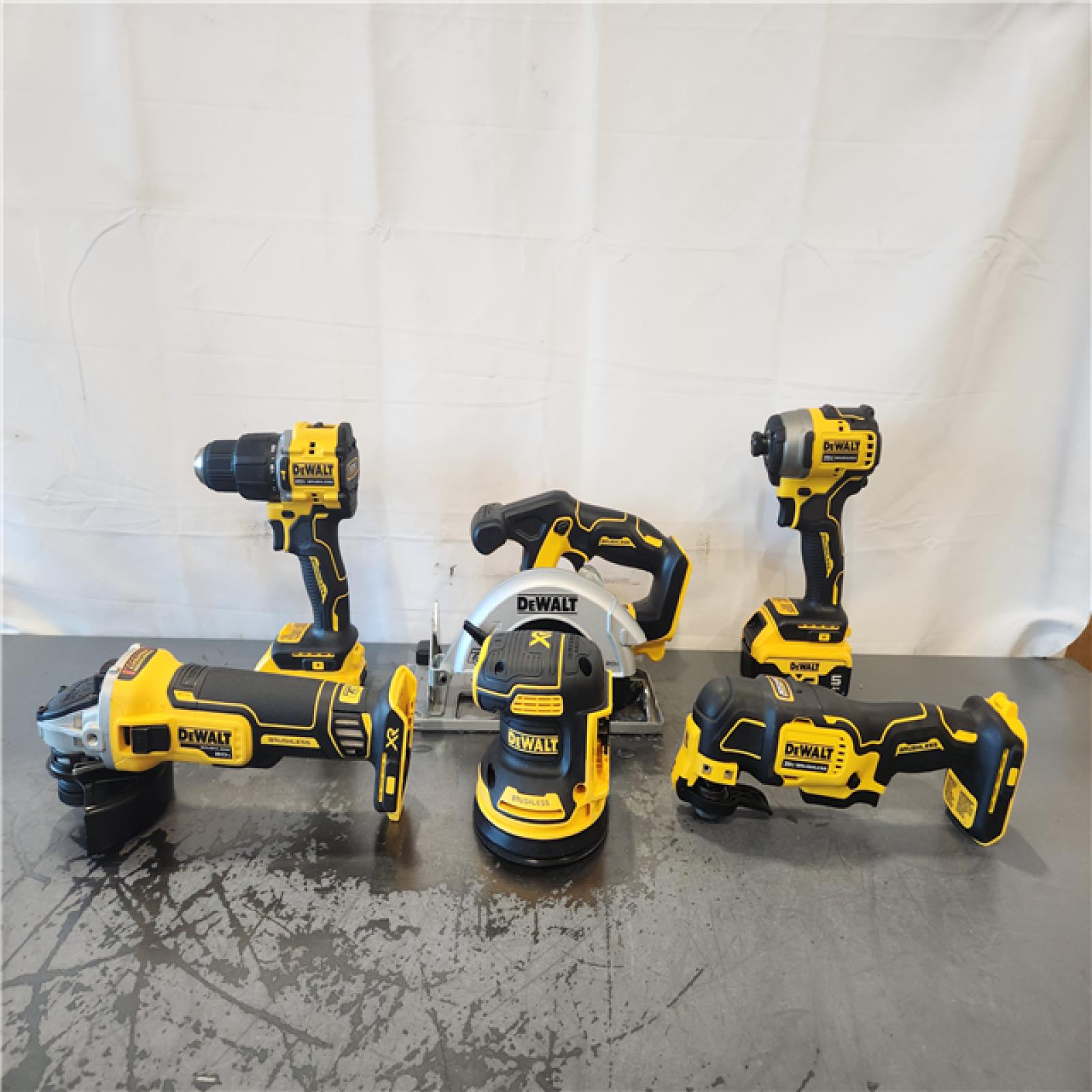 AS-IS- Dewalt 20-Volt MAX ToughSystem Lithium-Ion 6-Tool Cordless Combo Kit