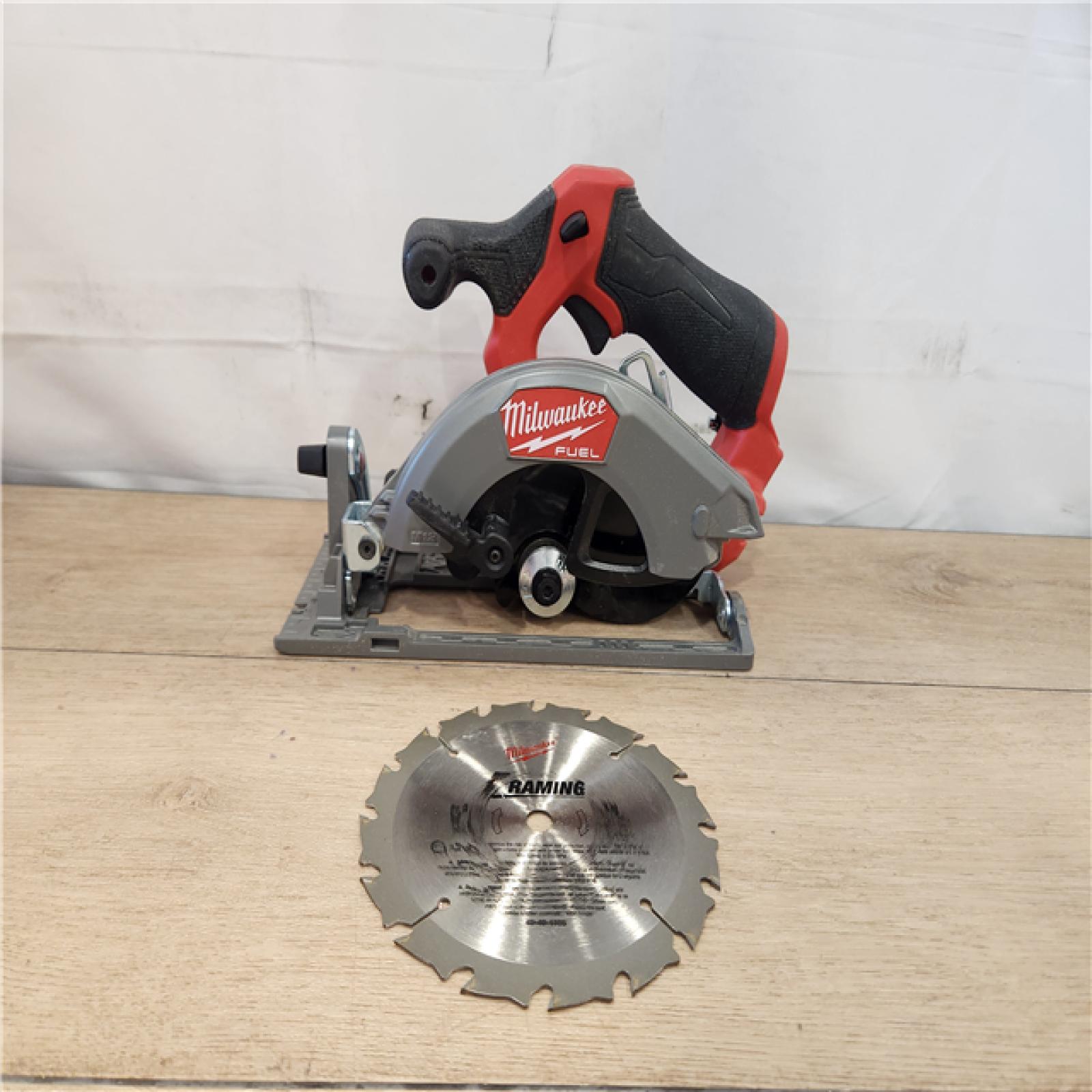 AS-IS- Milwaukee FUEL 12V Lithium-Ion Brushless 5-3/8 in. Cordless Circular Saw (Tool-Only)